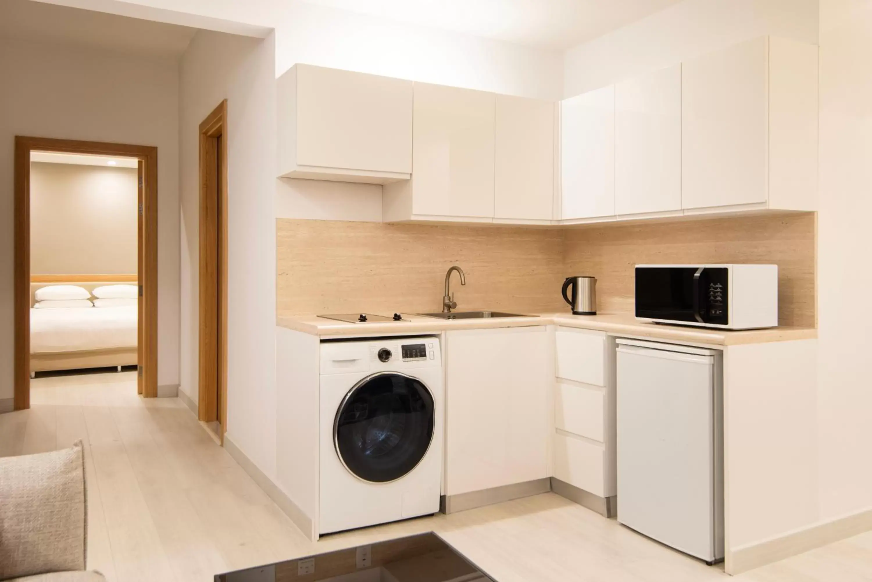 Kitchen or kitchenette, Kitchen/Kitchenette in Marriott Executive Apartments City Center Doha