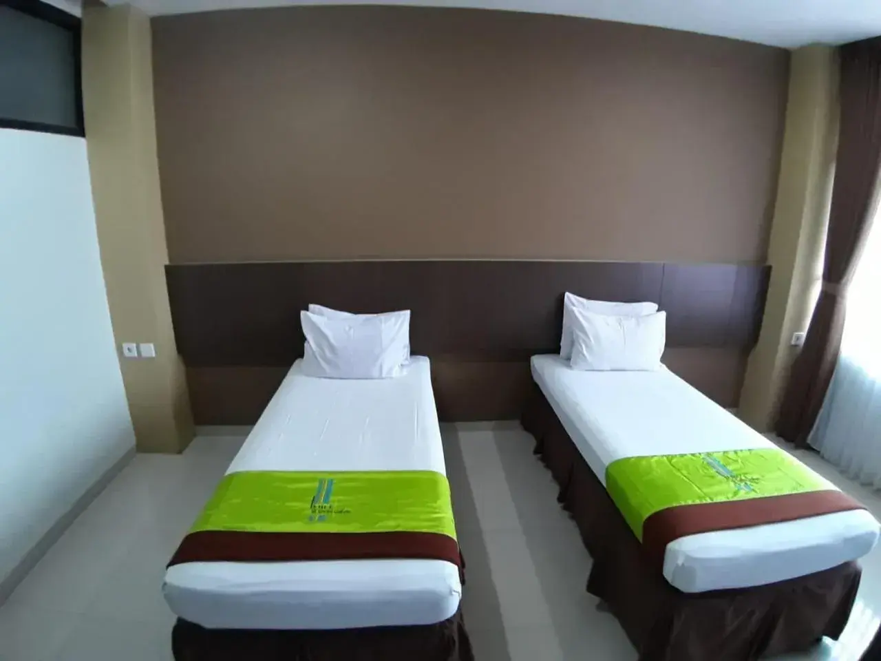 Bed in Hotel Bumi Makmur Indah Lembang