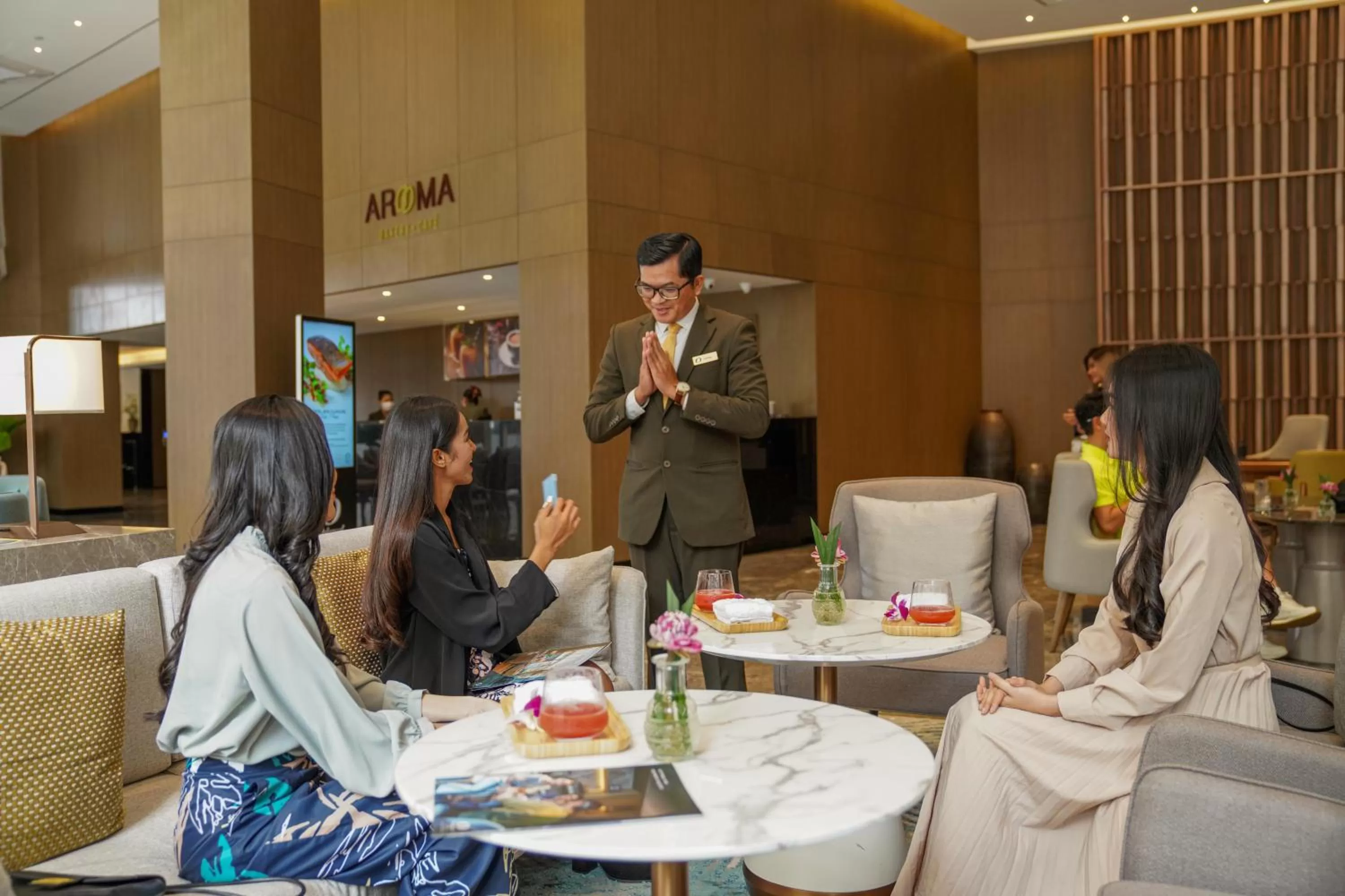 Lobby or reception in Oakwood Premier Phnom Penh