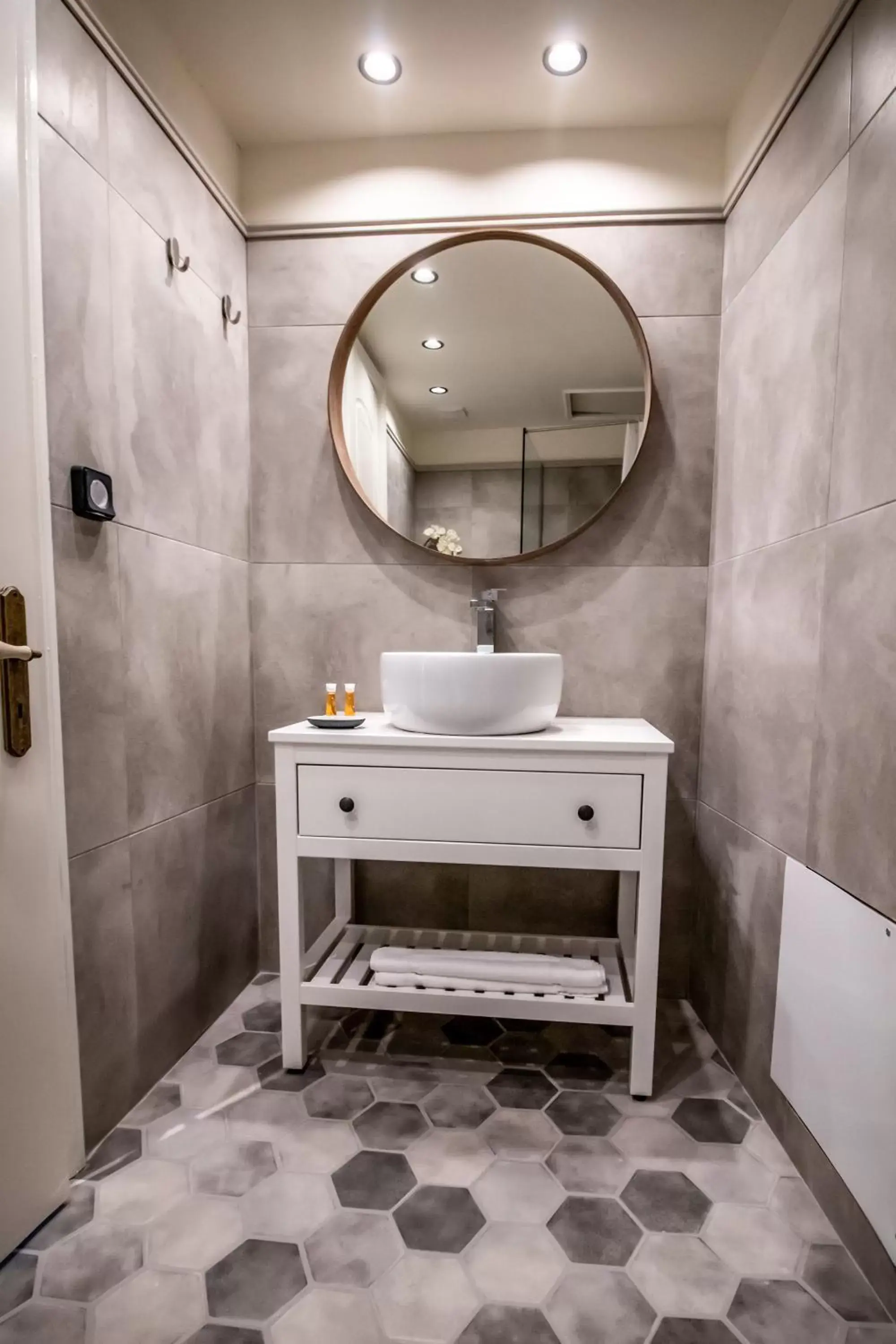 Bathroom in Levkosh Apartments at Lefkada's Heart