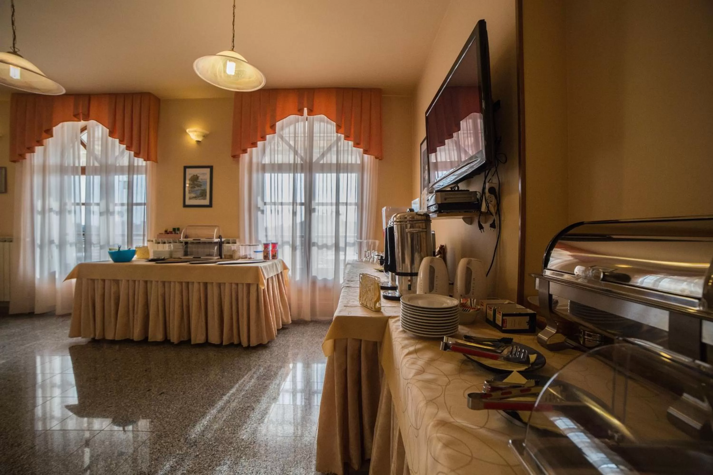 Restaurant/places to eat in Pansion Valbruna