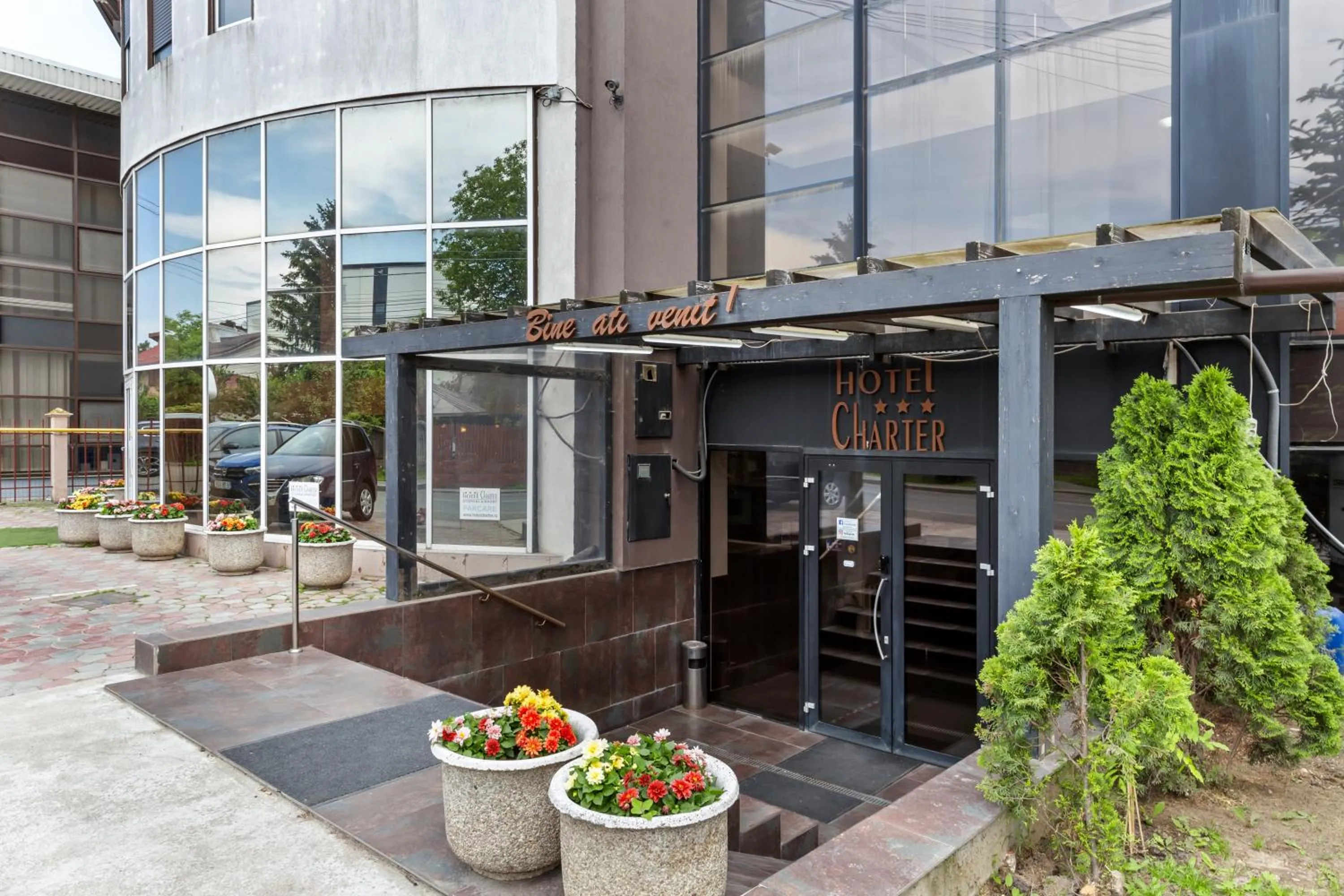 Property building in Hotel Charter Otopeni