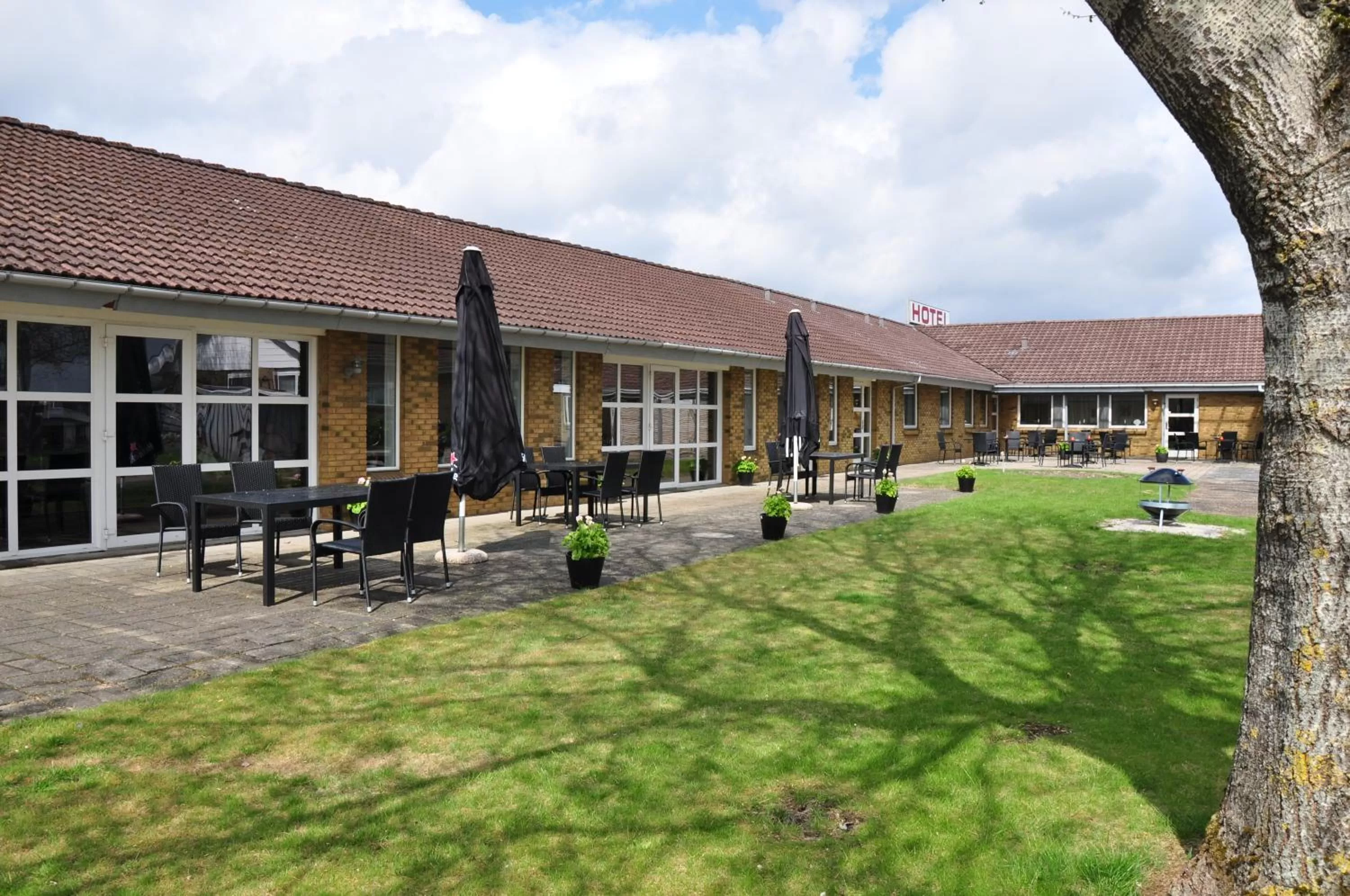 Facade/entrance in Hotel Falken