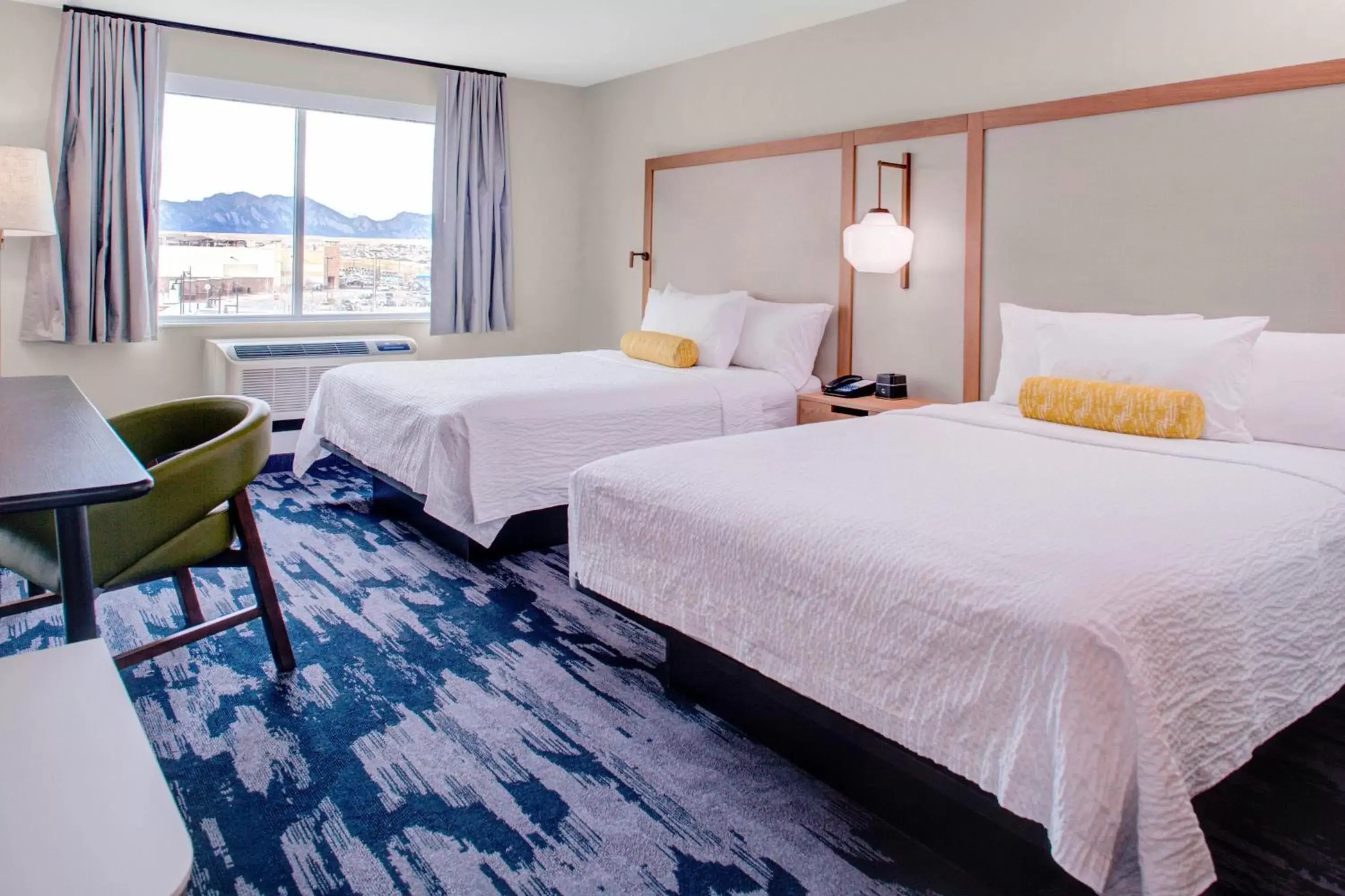 Photo of the whole room, Bed in Fairfield Inn & Suites by Marriott Boulder Broomfield/Interlocken
