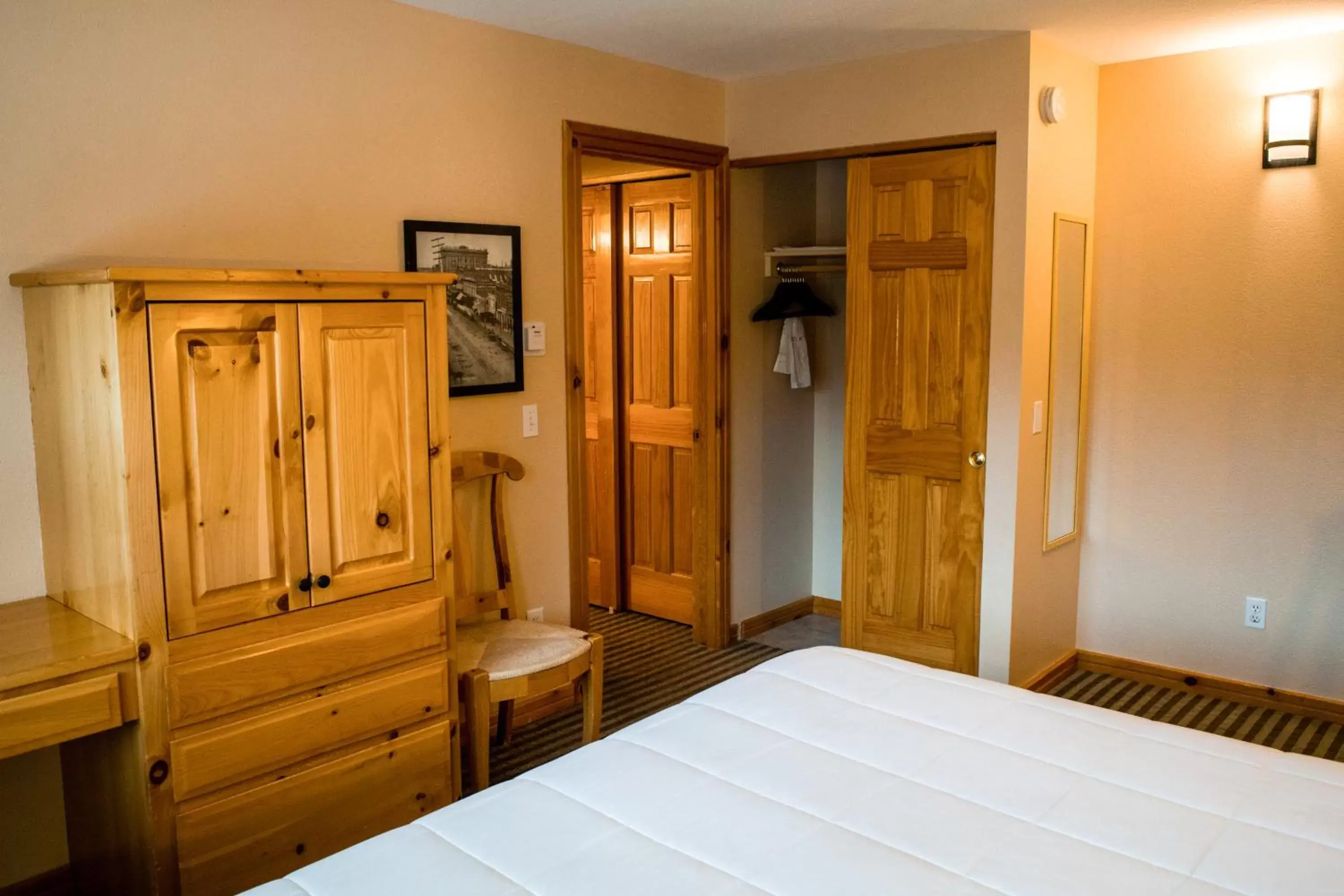 Bedroom, Bed in Appenzell Inn