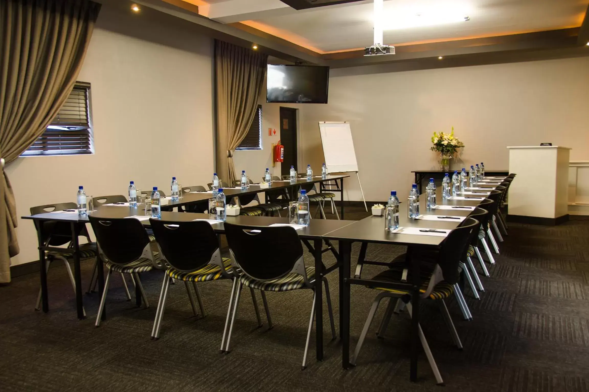 Meeting/conference room in City Living Boutique Hotel