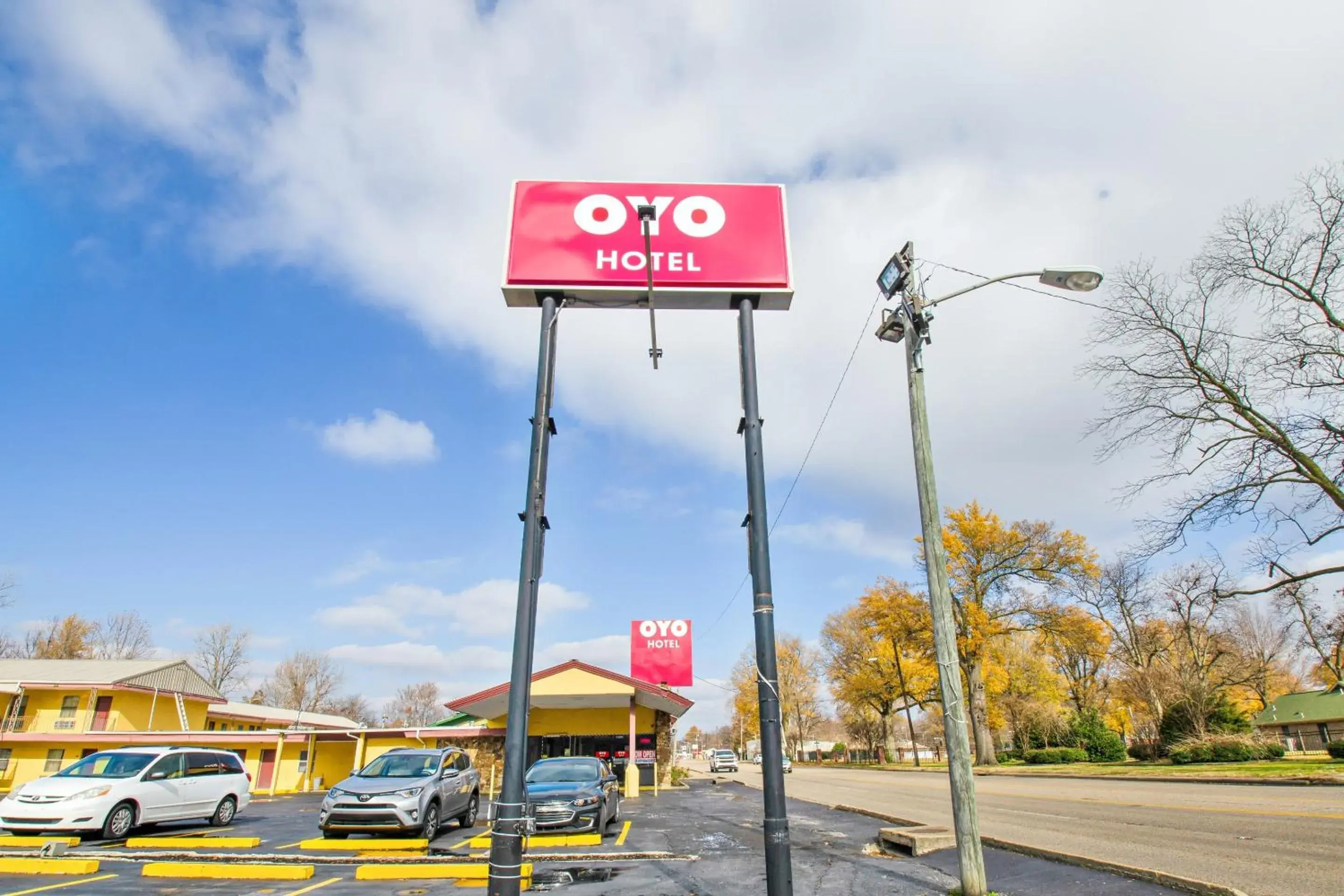 Facade/entrance in OYO Hotel Blytheville AR I-55