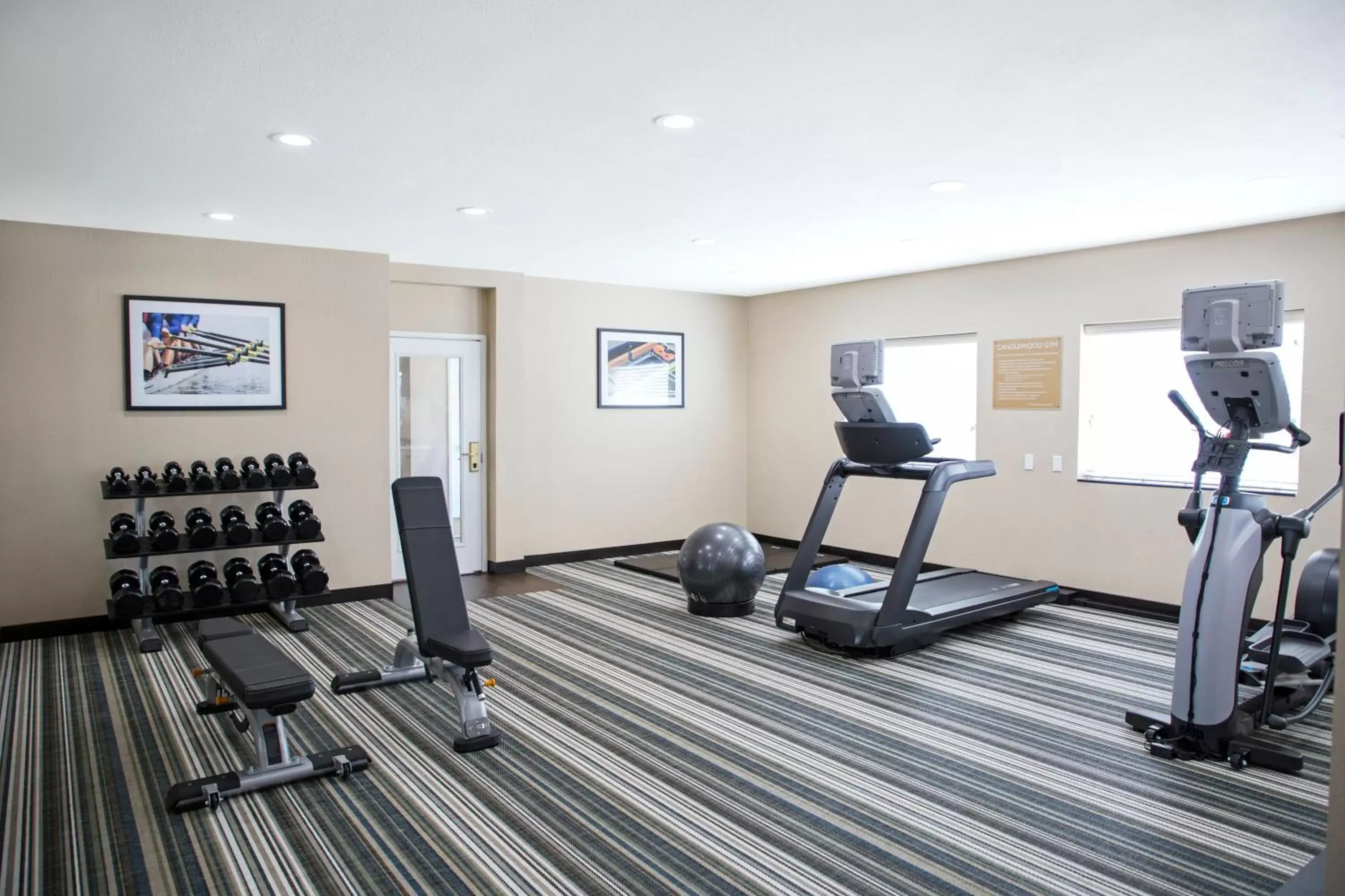 Spa and wellness centre/facilities, Fitness Center/Facilities in Candlewood Suites - Grand Prairie - Arlington, an IHG Hotel