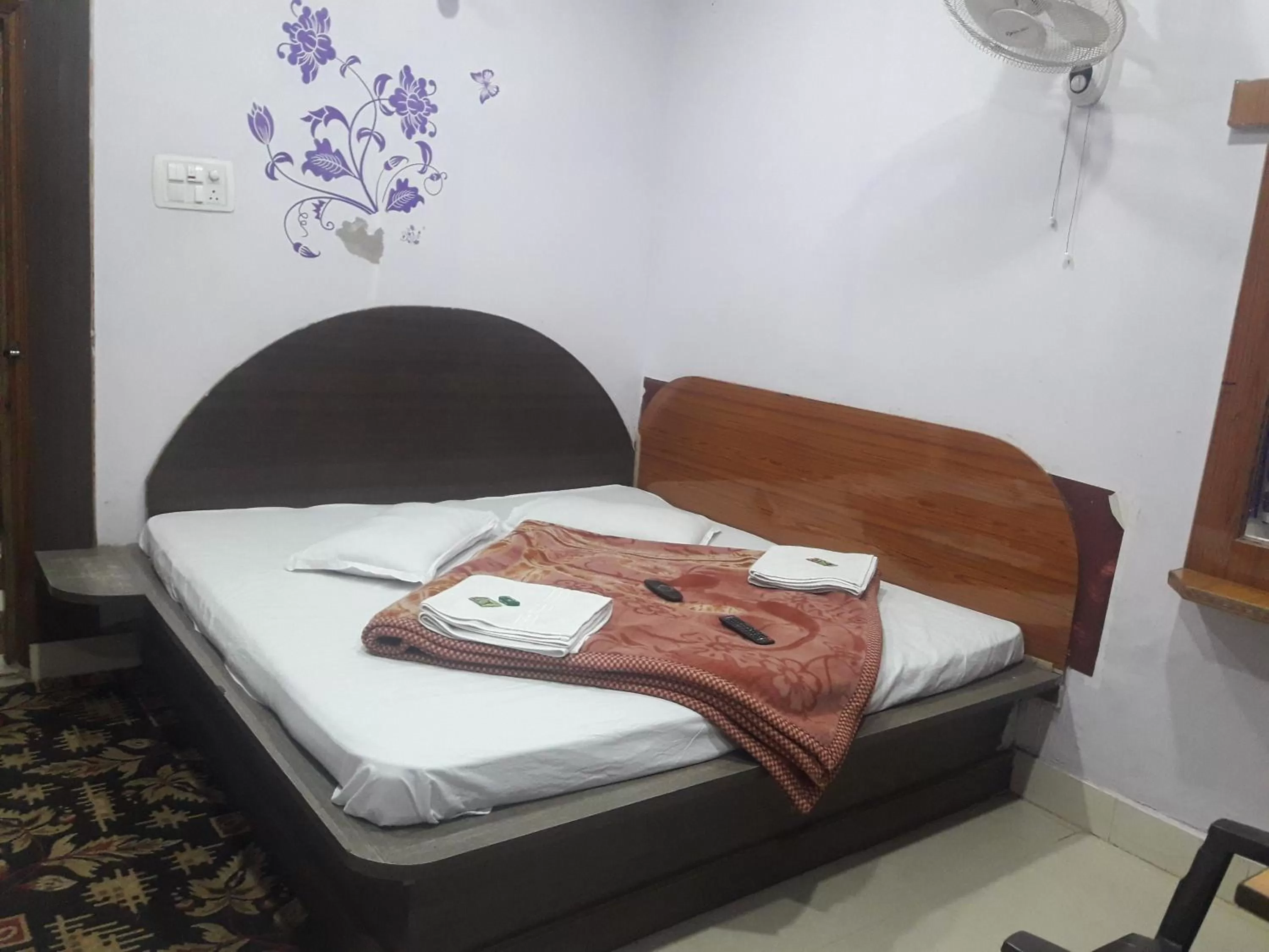Bed in Hotel RAJVIHAR