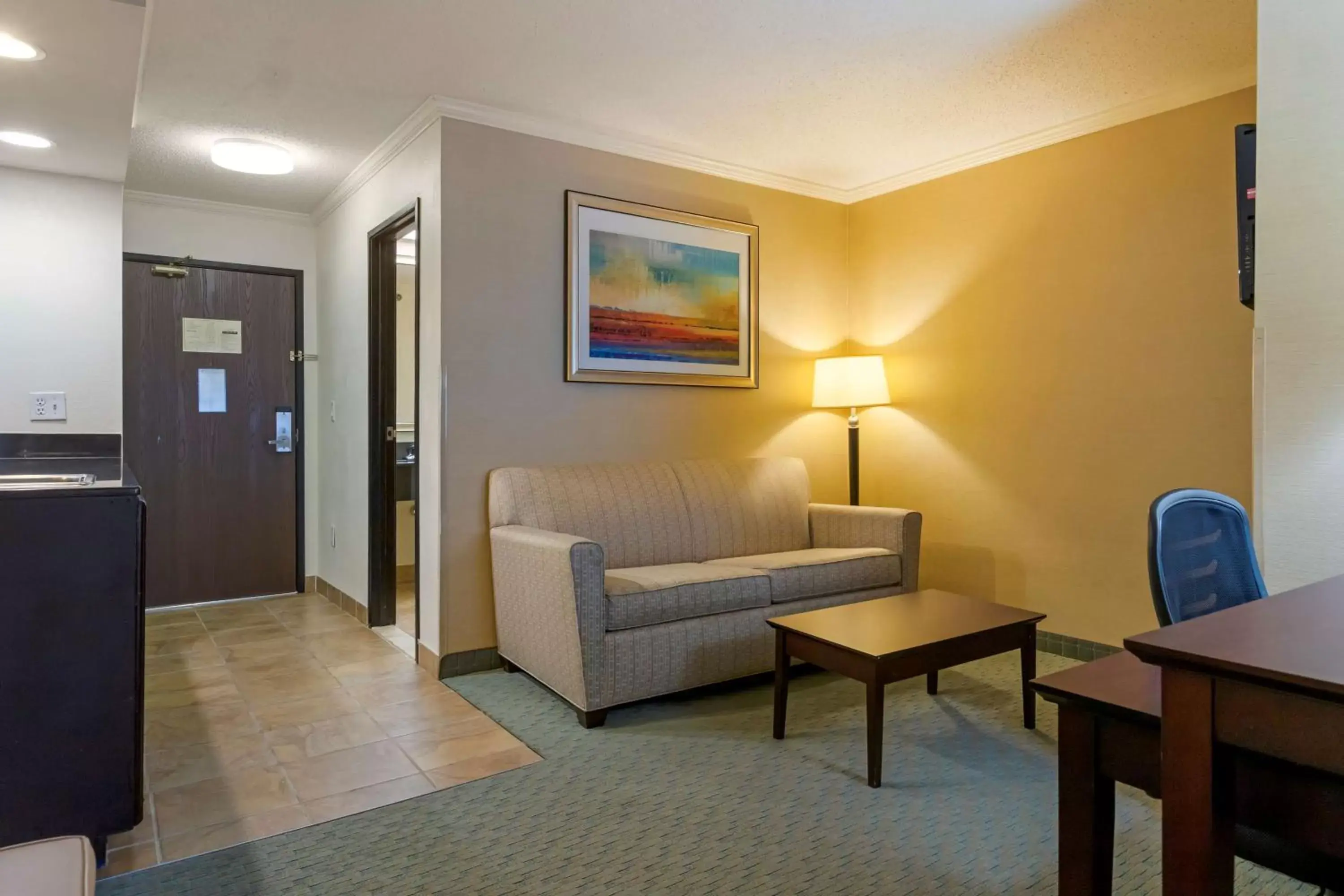 Photo of the whole room in Best Western Davison Inn Photo of the whole room in Best Western Davison Inn