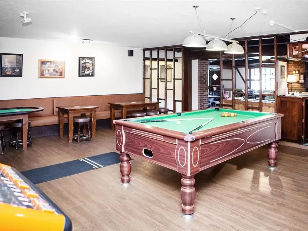 Activities, Billiards in The Crewe Arms Hotel