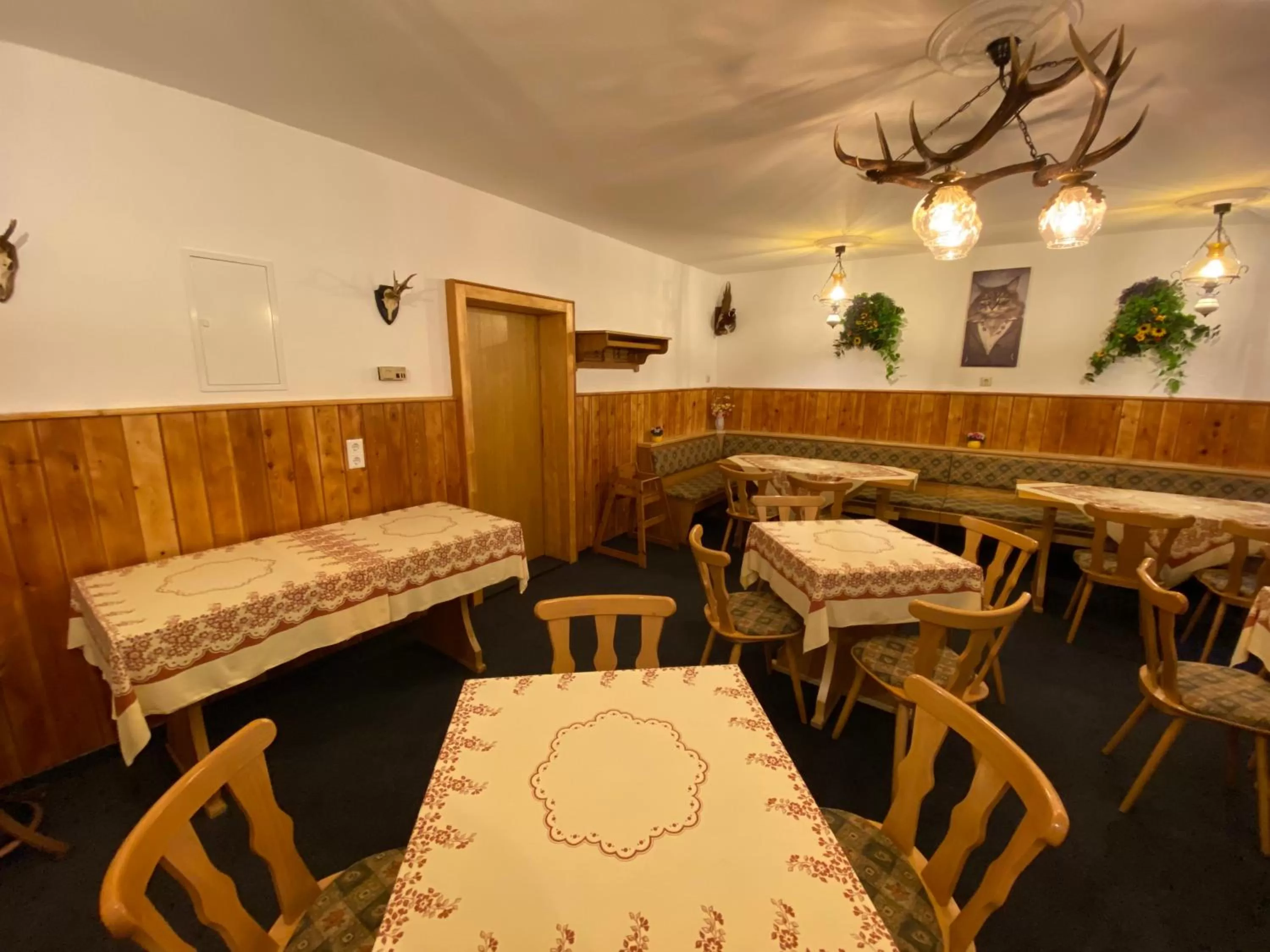 Restaurant/places to eat in Hotel Bielatal