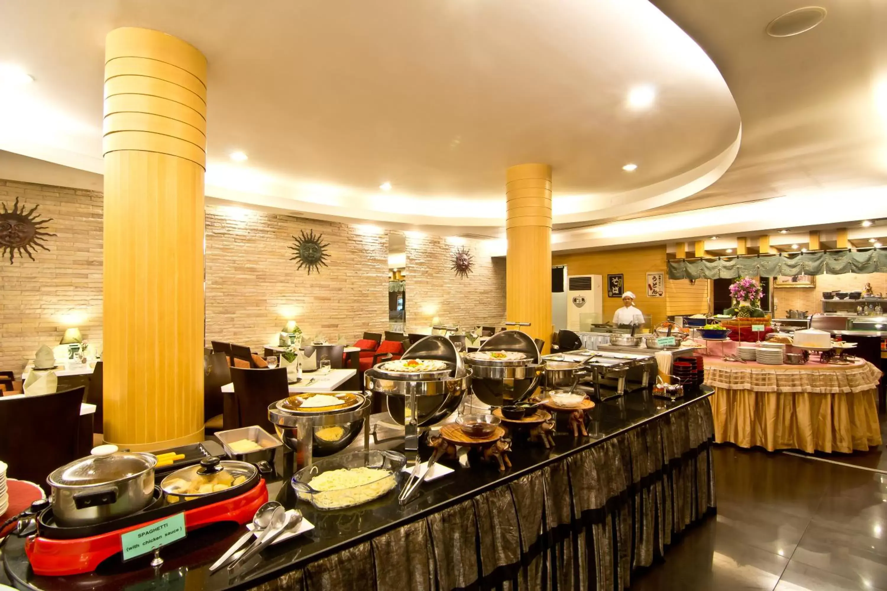 Lounge or bar, Restaurant/Places to Eat in Fortuna Hotel