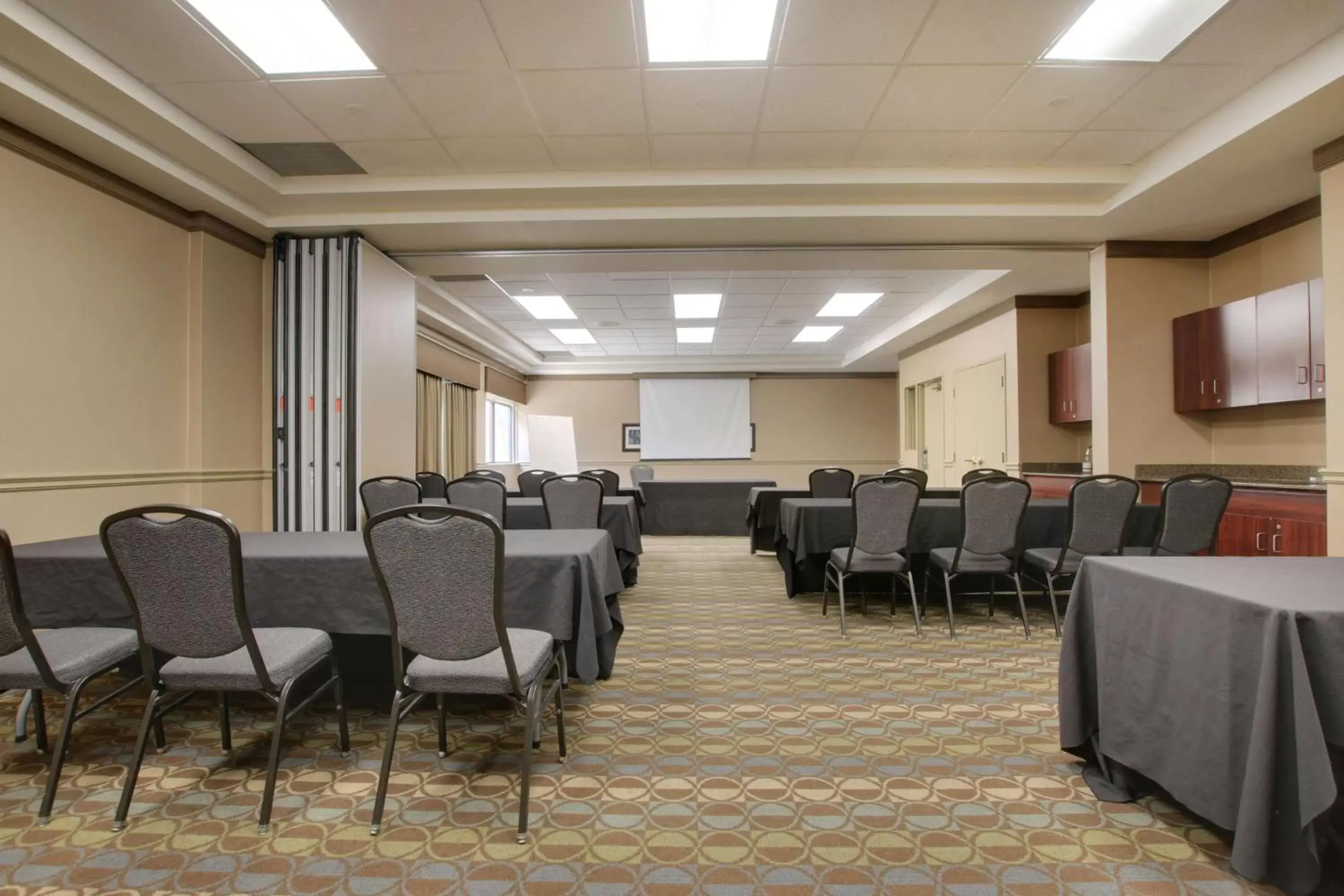 Meeting/conference room in Best Western Brantford Hotel and Conference Centre