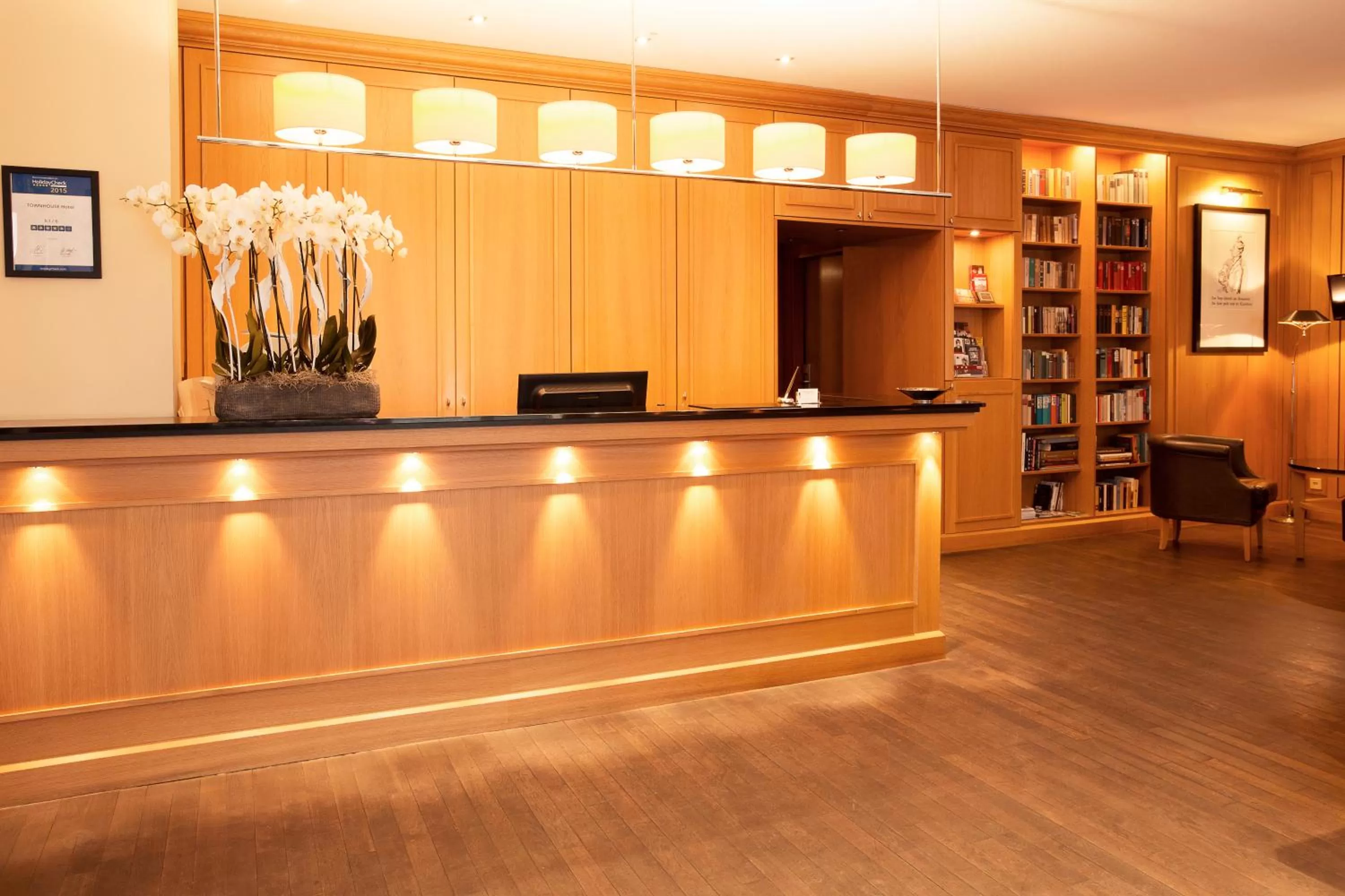 Lobby or reception in TOWNHOUSE Hotel