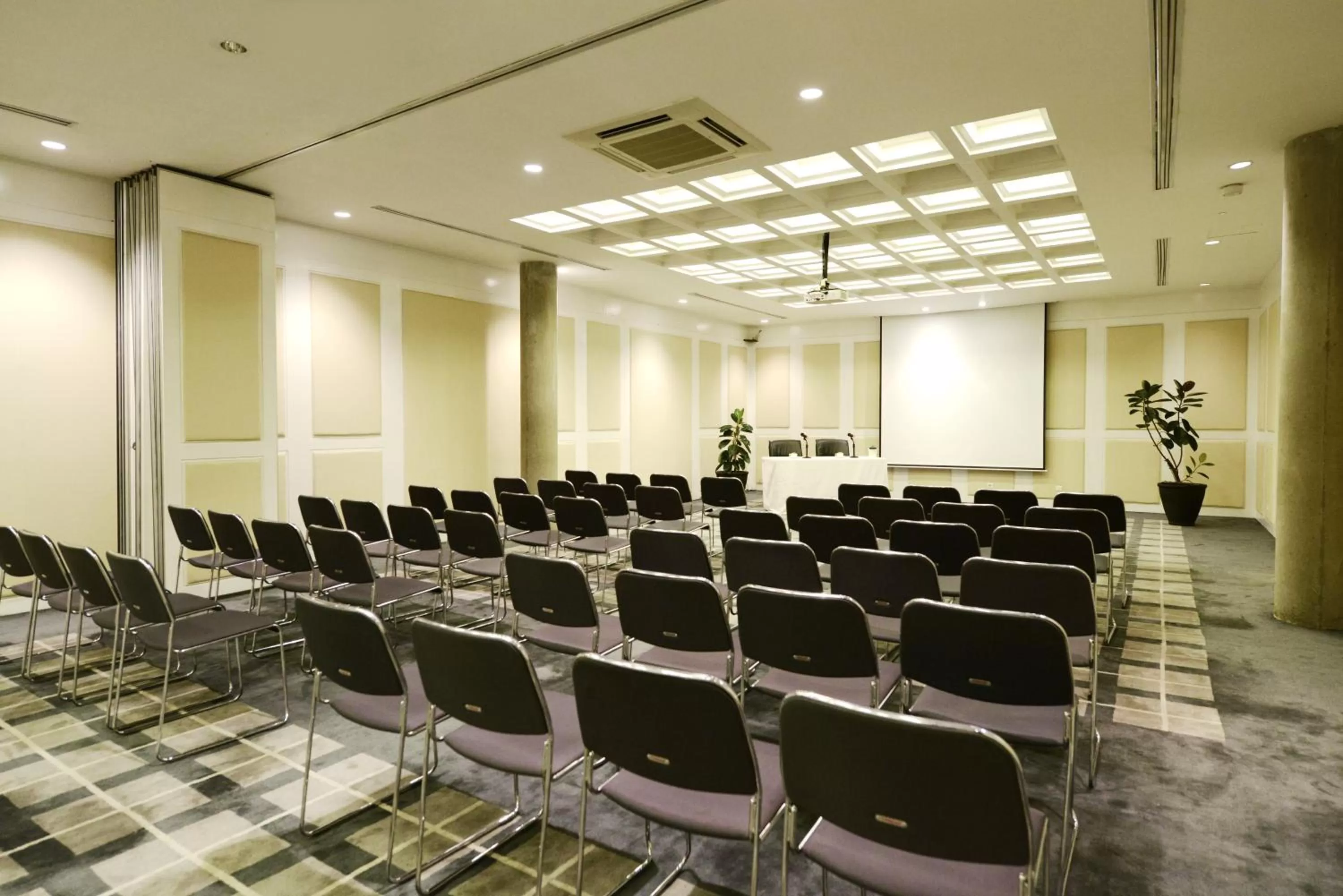 Banquet/Function facilities in Morrissey Hotel