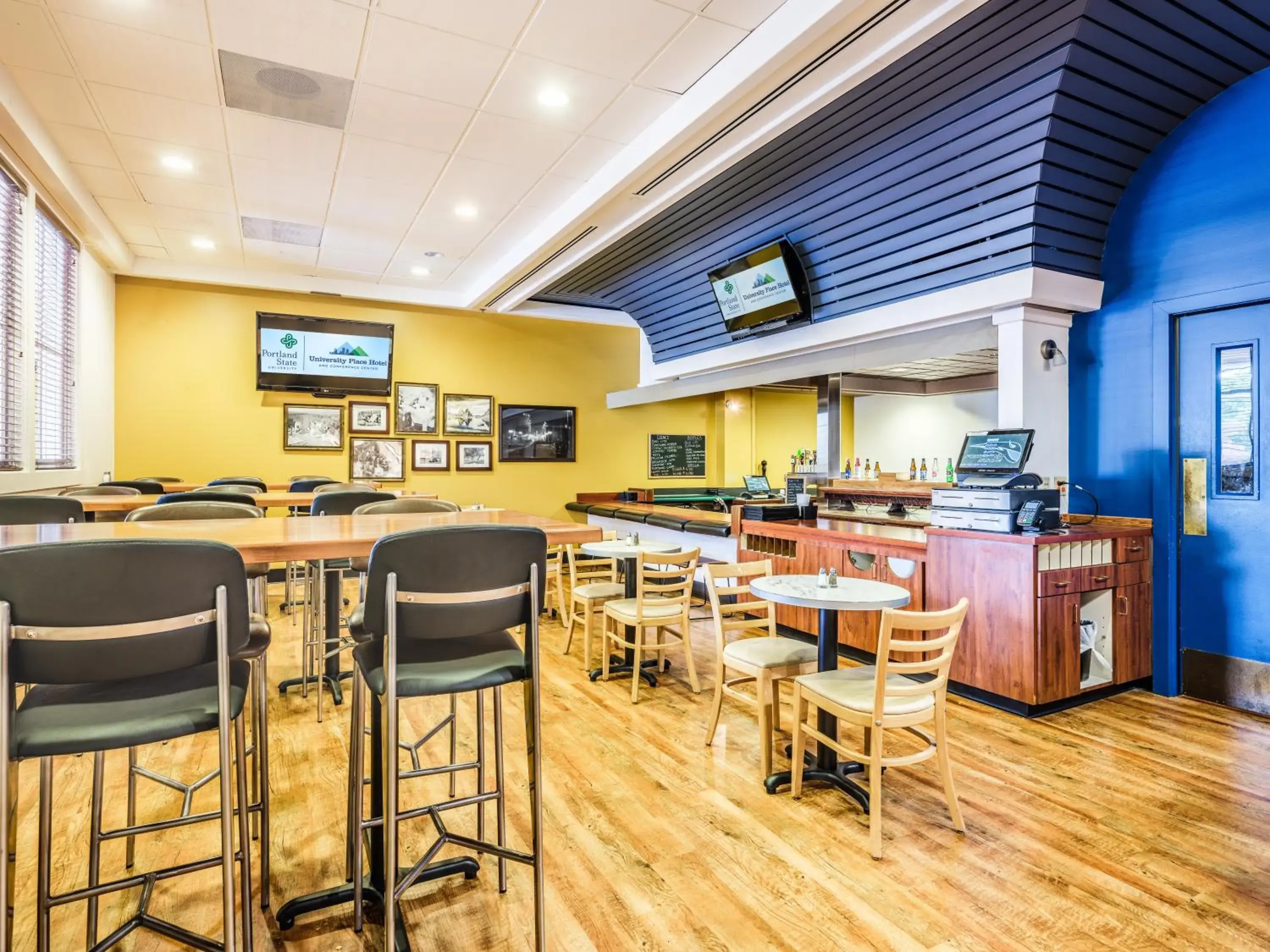 Lounge or bar in University Place Hotel and Conference Center Lounge or bar in University Place Hotel and Conference Center