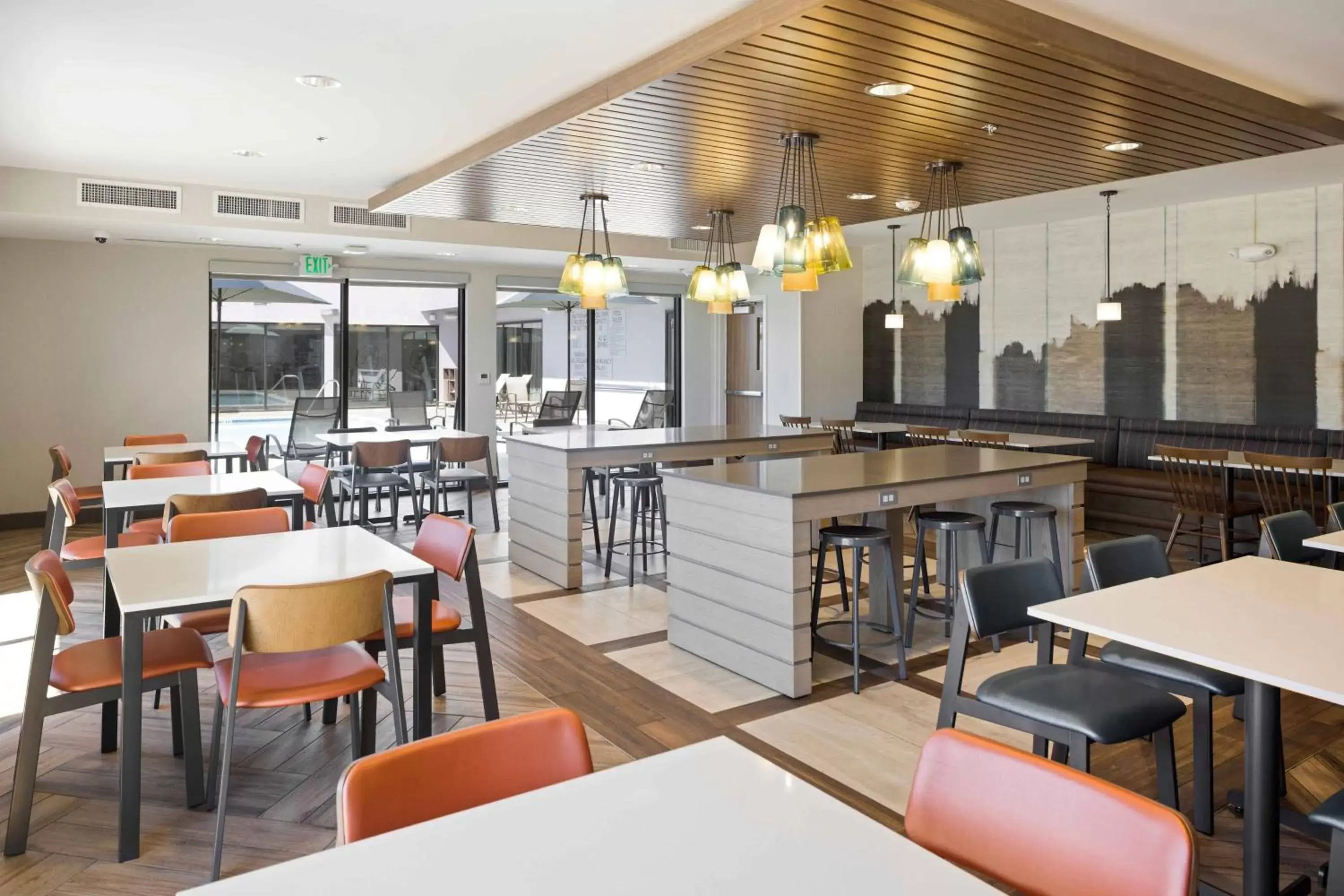 Breakfast, Restaurant/Places to Eat in Fairfield Inn & Suites by Marriott San Diego Pacific Beach
