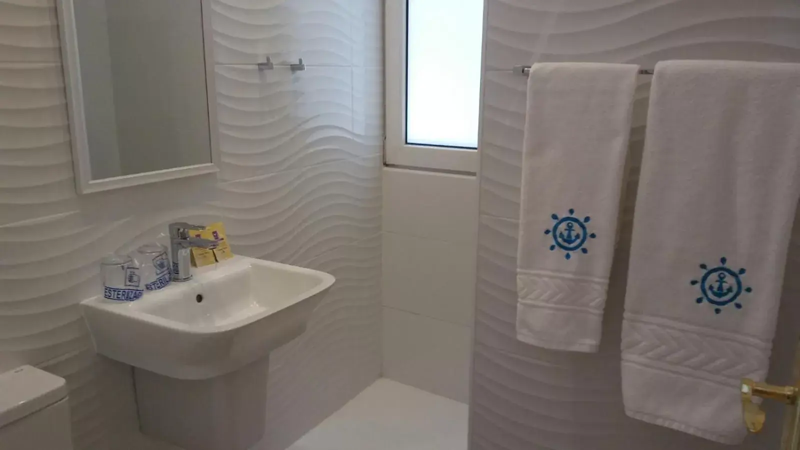 Bathroom in Hotel Maritimo
