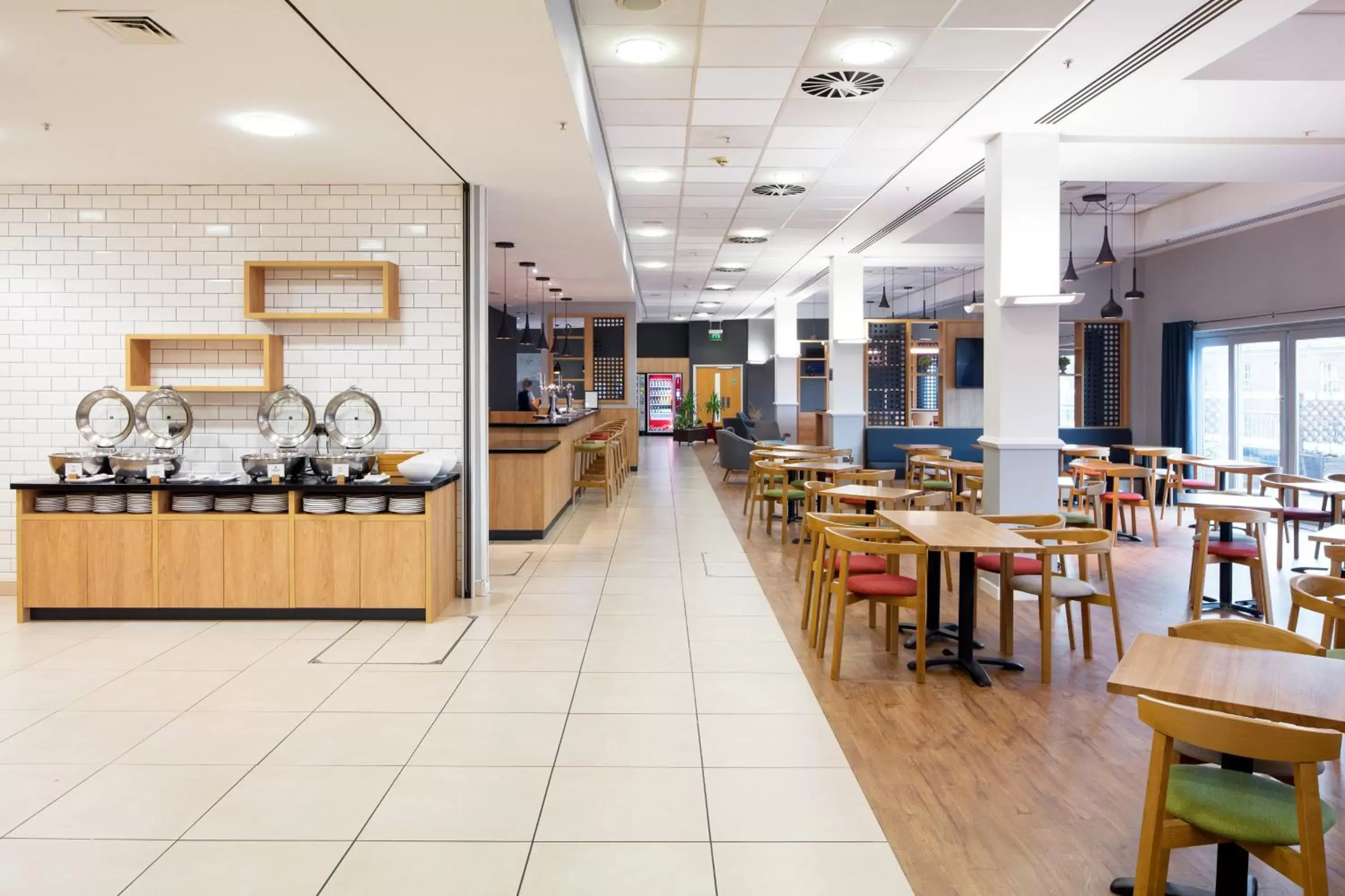 Breakfast, Restaurant/Places to Eat in Holiday Inn Express Hull City Centre, an IHG Hotel