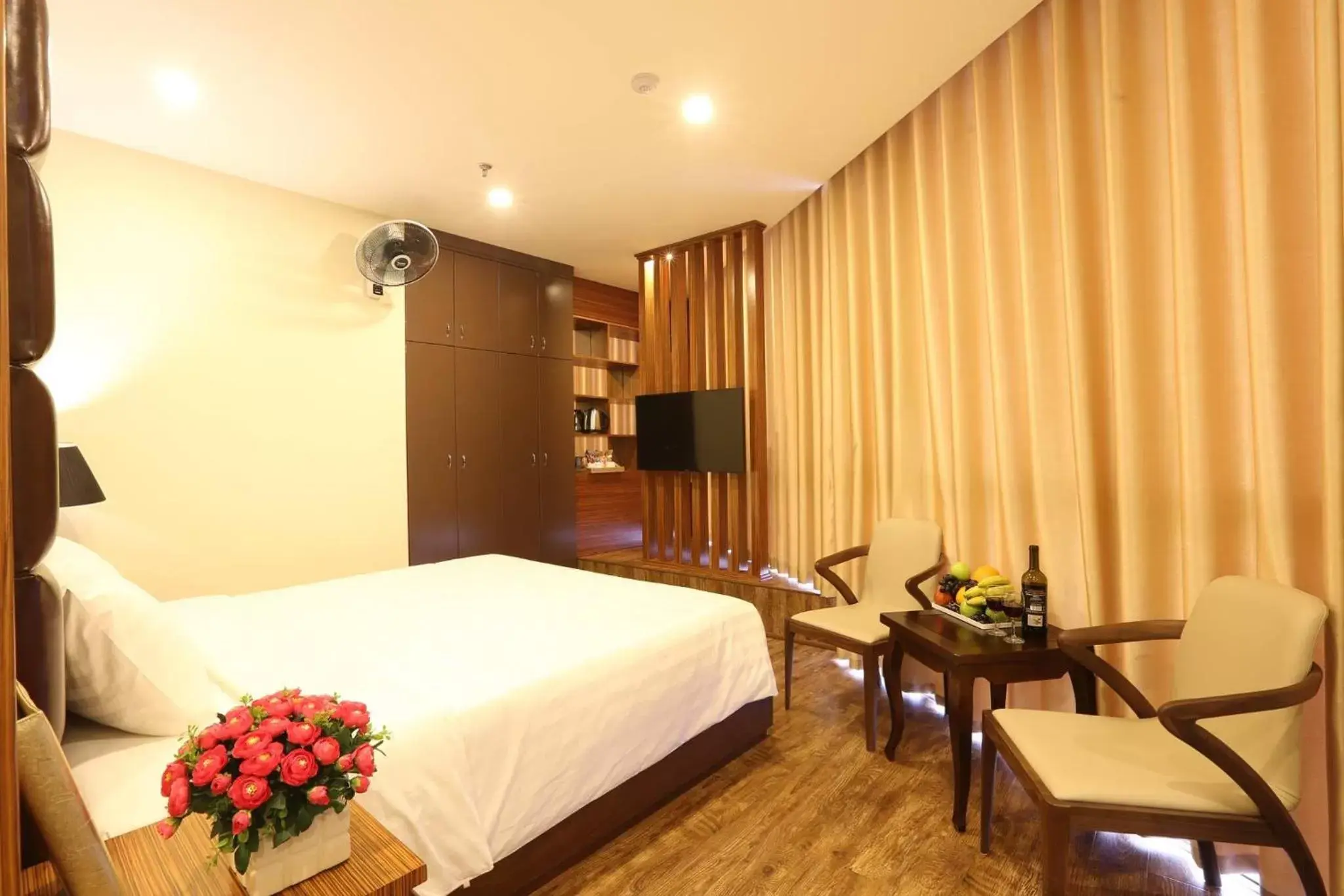 Bedroom in Au Viet Hotel