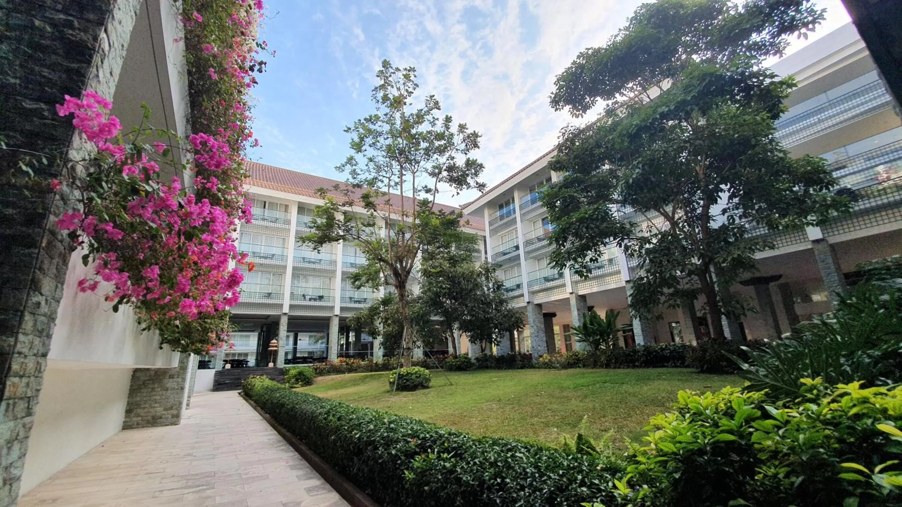 Garden in The Sintesa Jimbaran Bali