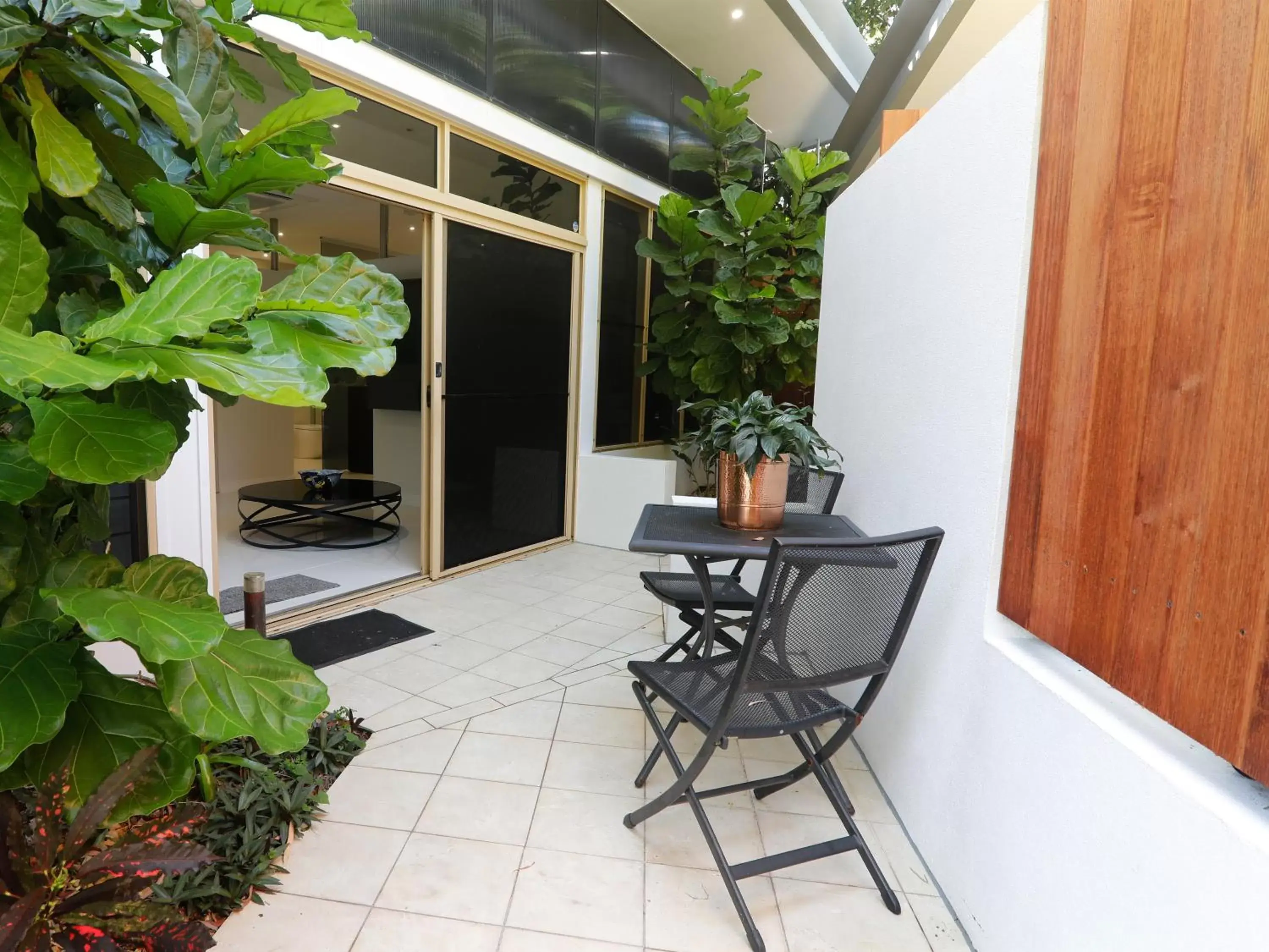 Queen Studio in Sanctuary Palm Cove