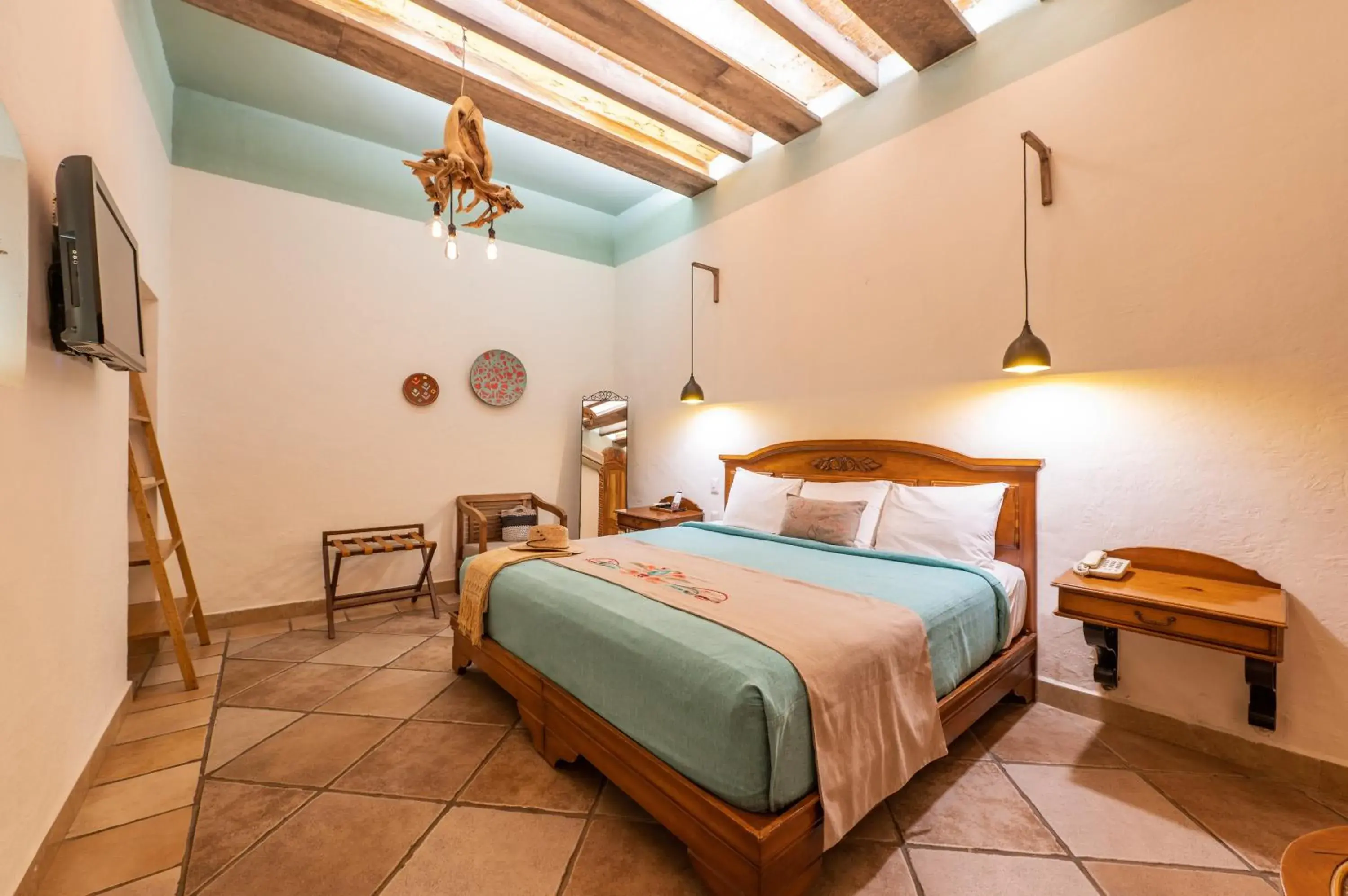 Photo of the whole room, Bed in Casa De Sierra Azul