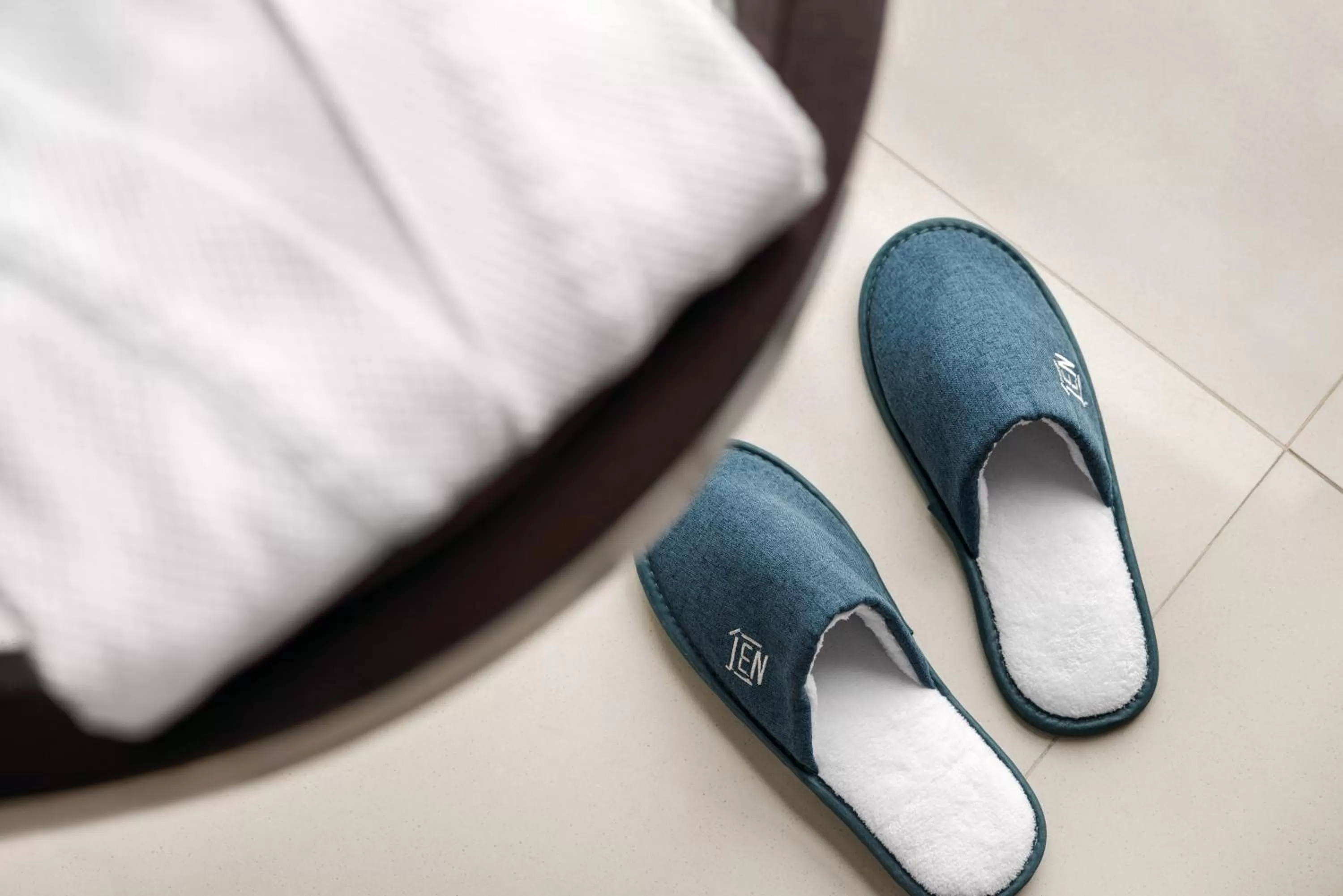 Guests in Jen Maldives Male by Shangri-La