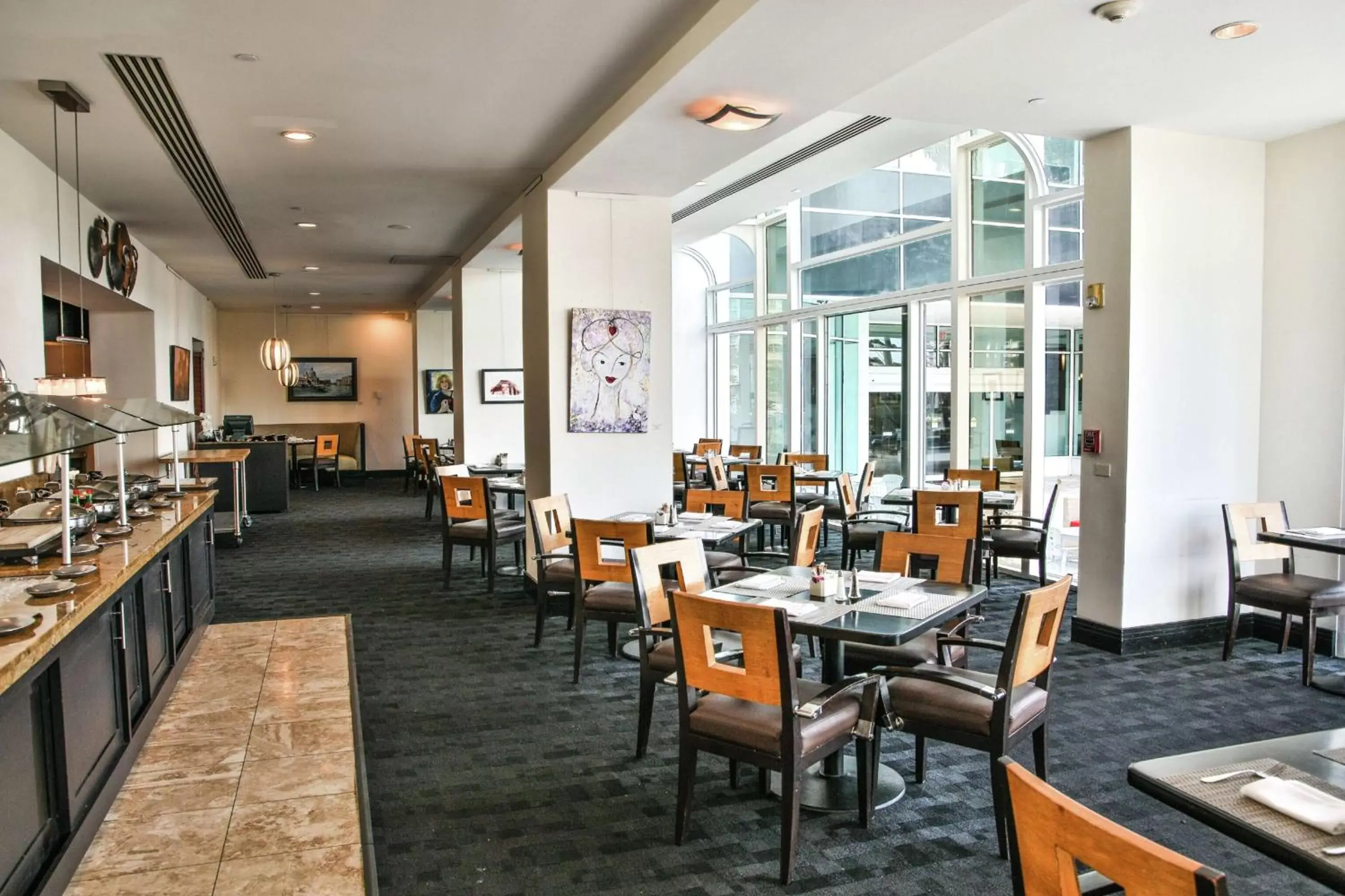 Dining area, Restaurant/Places to Eat in GALLERYone - a DoubleTree Suites by Hilton Hotel