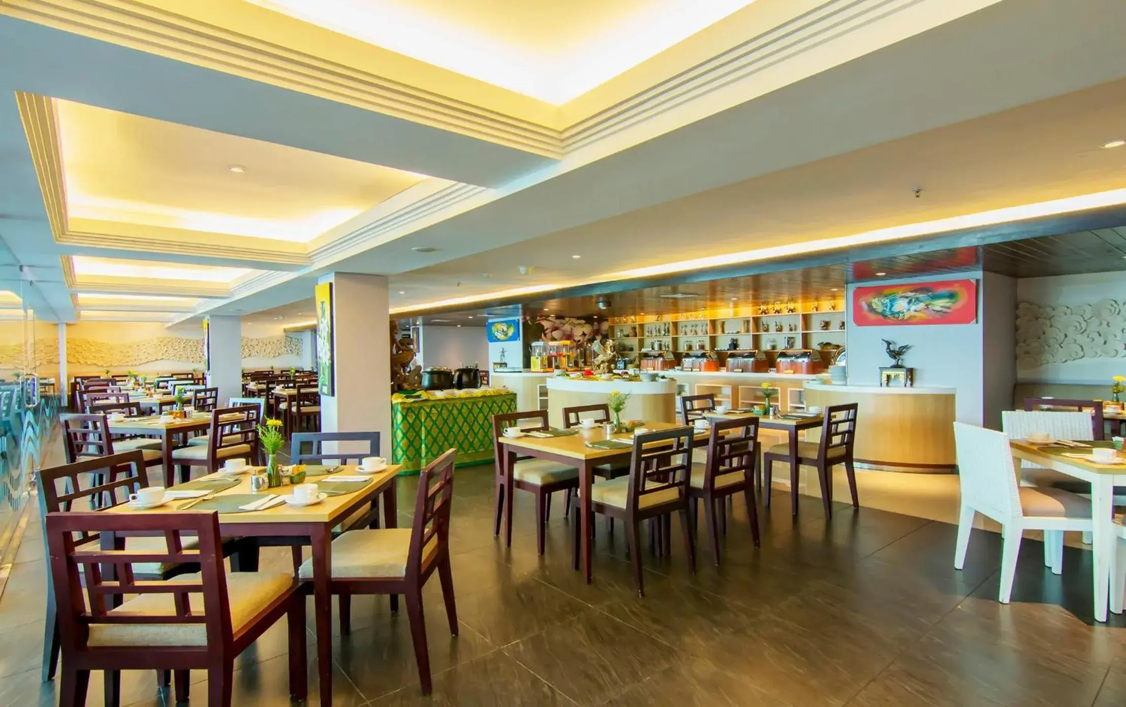 Restaurant/Places to Eat in Bintang Kuta Hotel