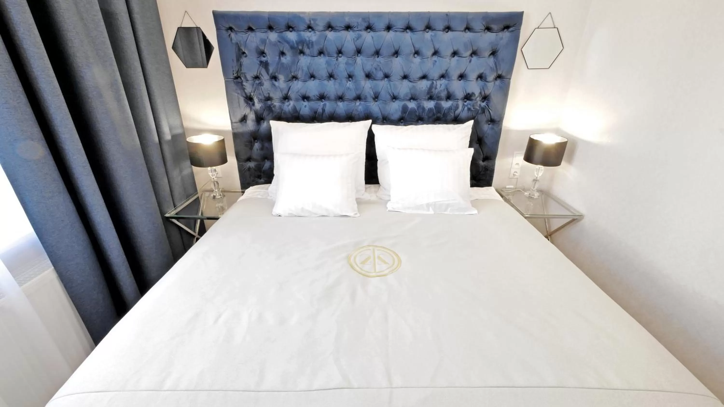 Photo of the whole room, Bed in SZEWSKA 22 BOUTIQUE