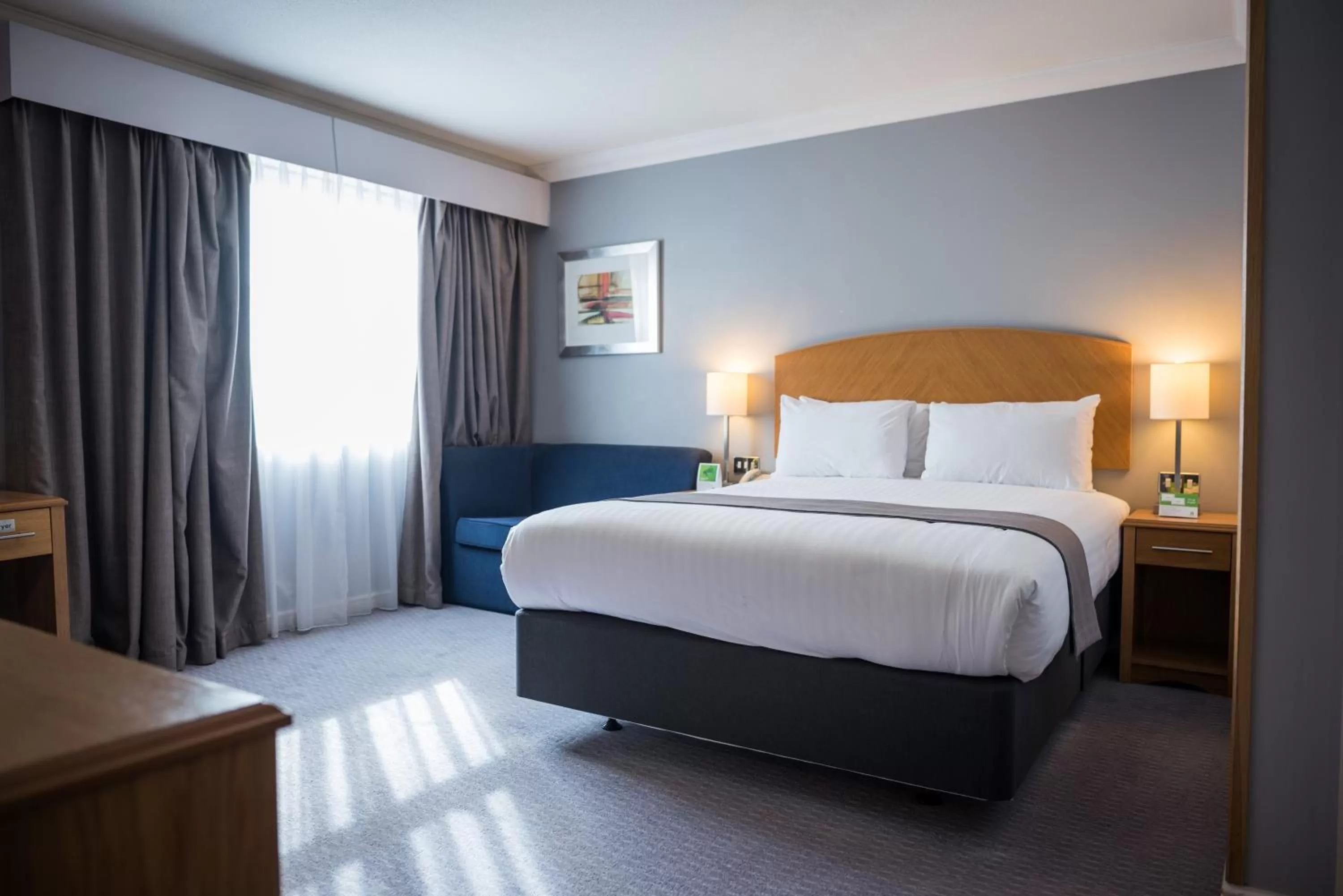 Photo of the whole room, Bed in Holiday Inn Manchester West by IHG