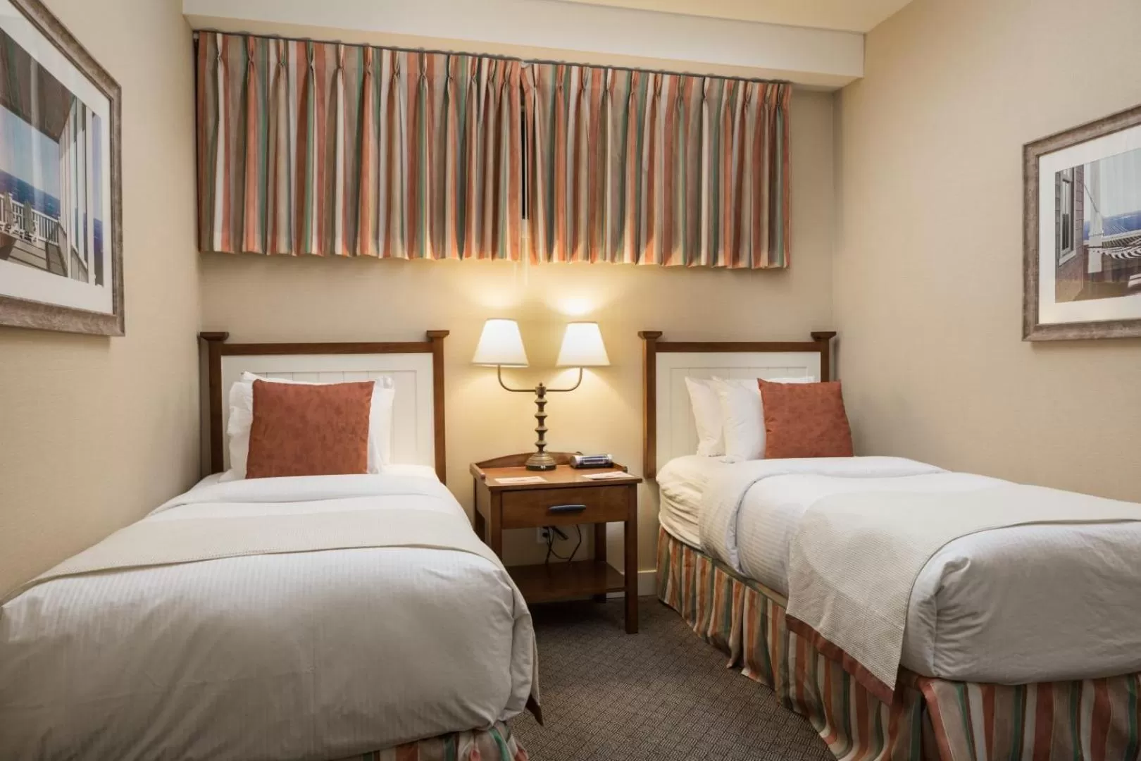 Bed in Summerland Waterfront Resort & Spa