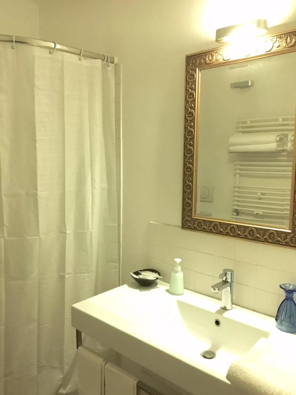 Bathroom in Vicolo del Lupo Guesthouse