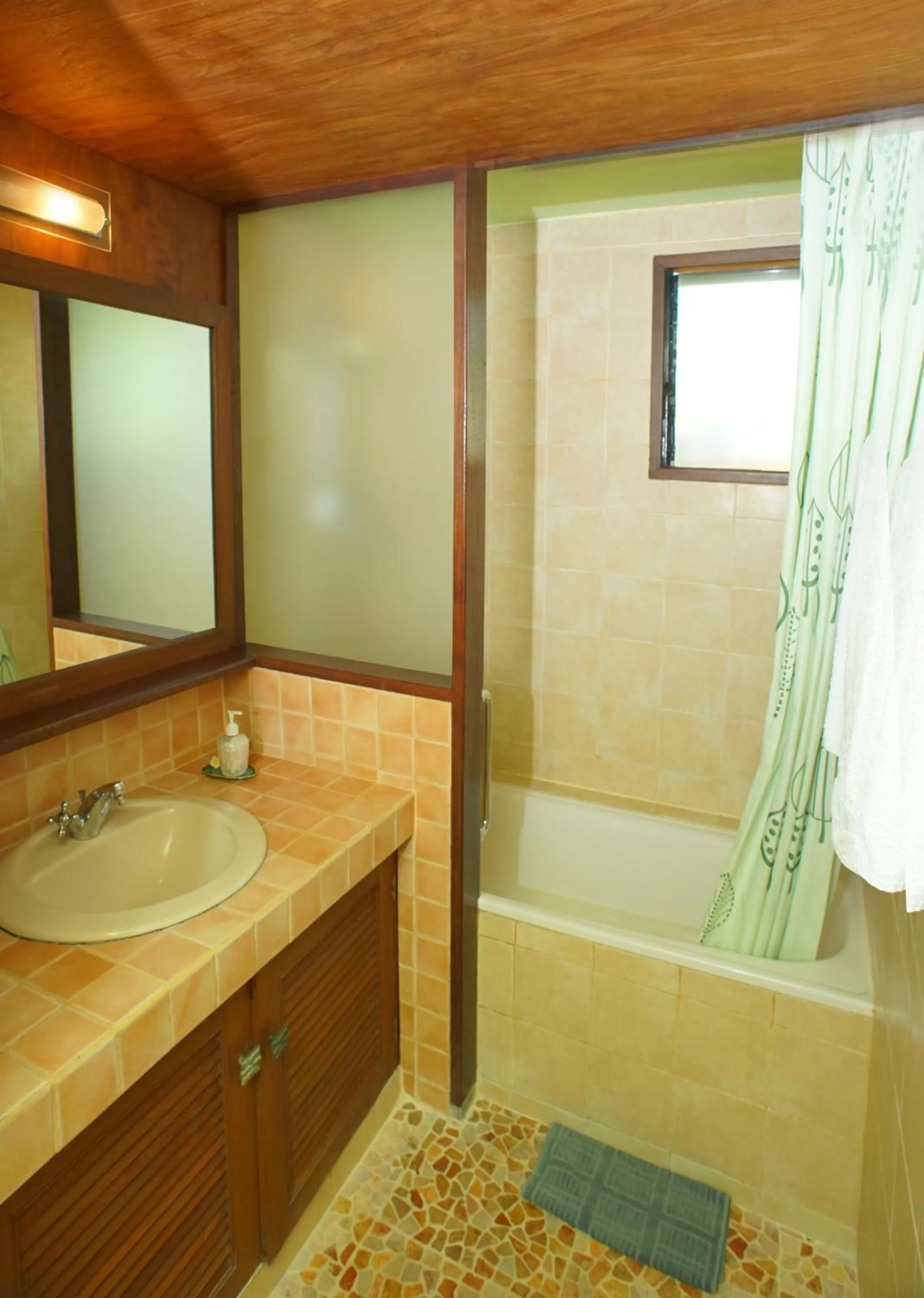Bathroom in Pondok Agung Bed & Breakfast