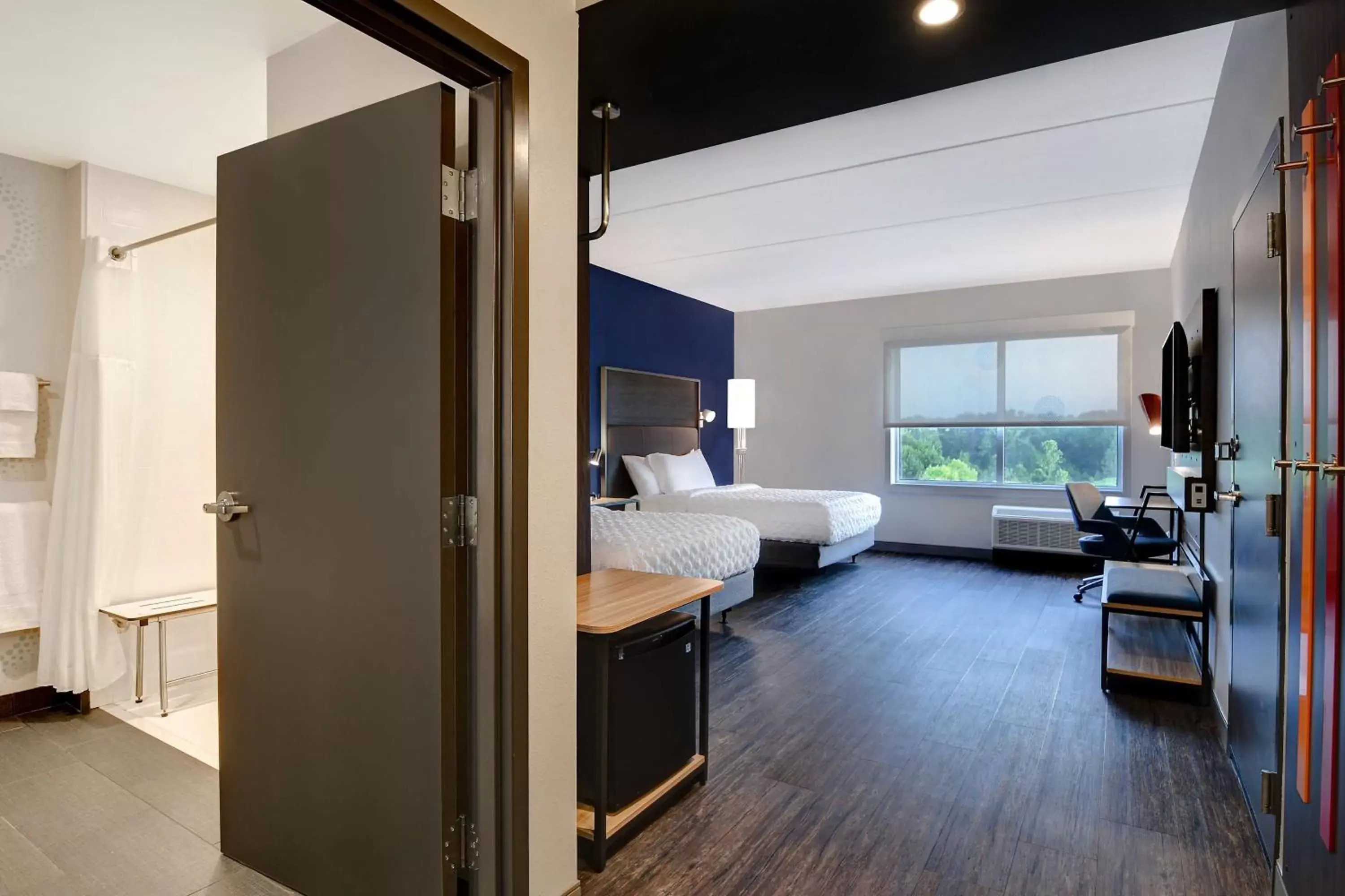 Bedroom in Tru By Hilton Columbia Greystone
