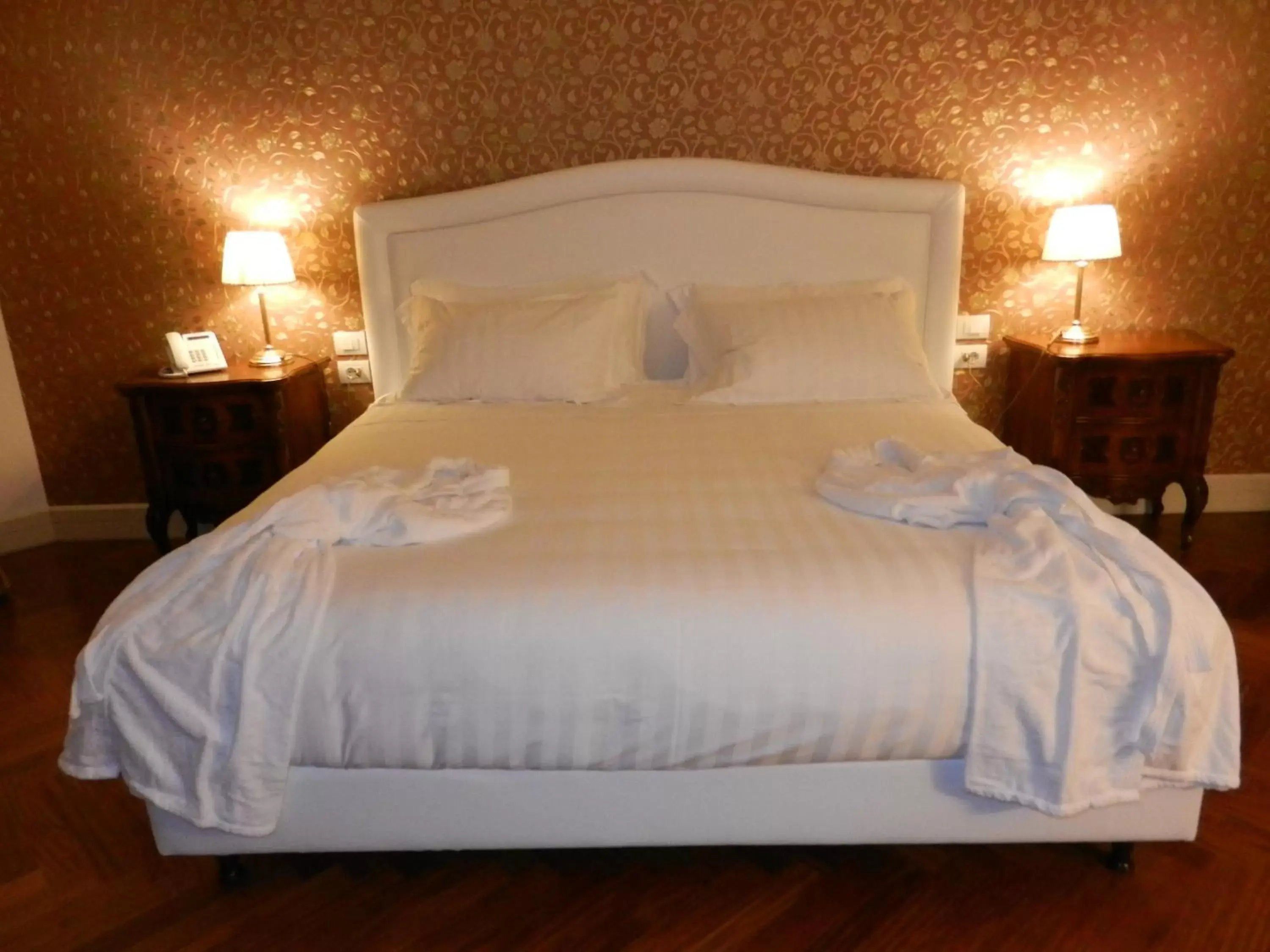 Bed in Hotel Villa Michelangelo