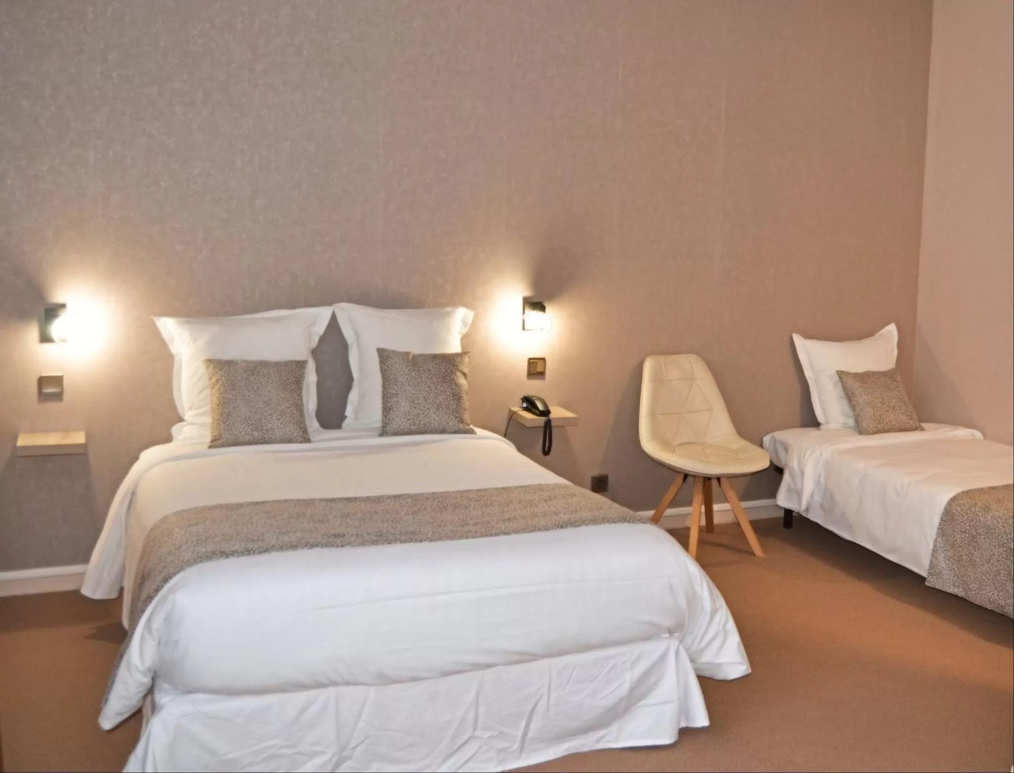 Photo of the whole room, Bed in Logis Hotels - Château Saint Marcel