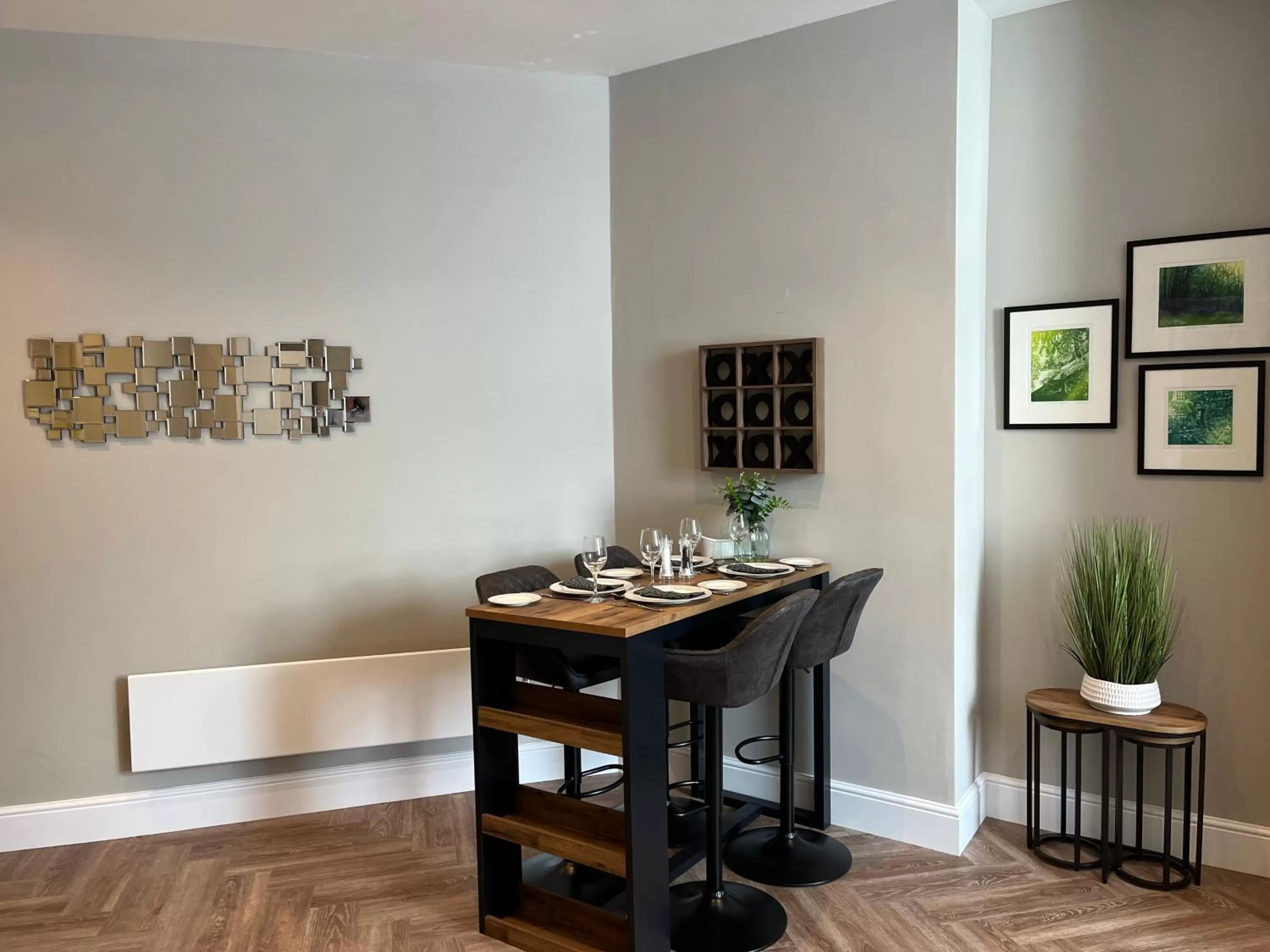 Dining area in Crown and Cushion Appleby