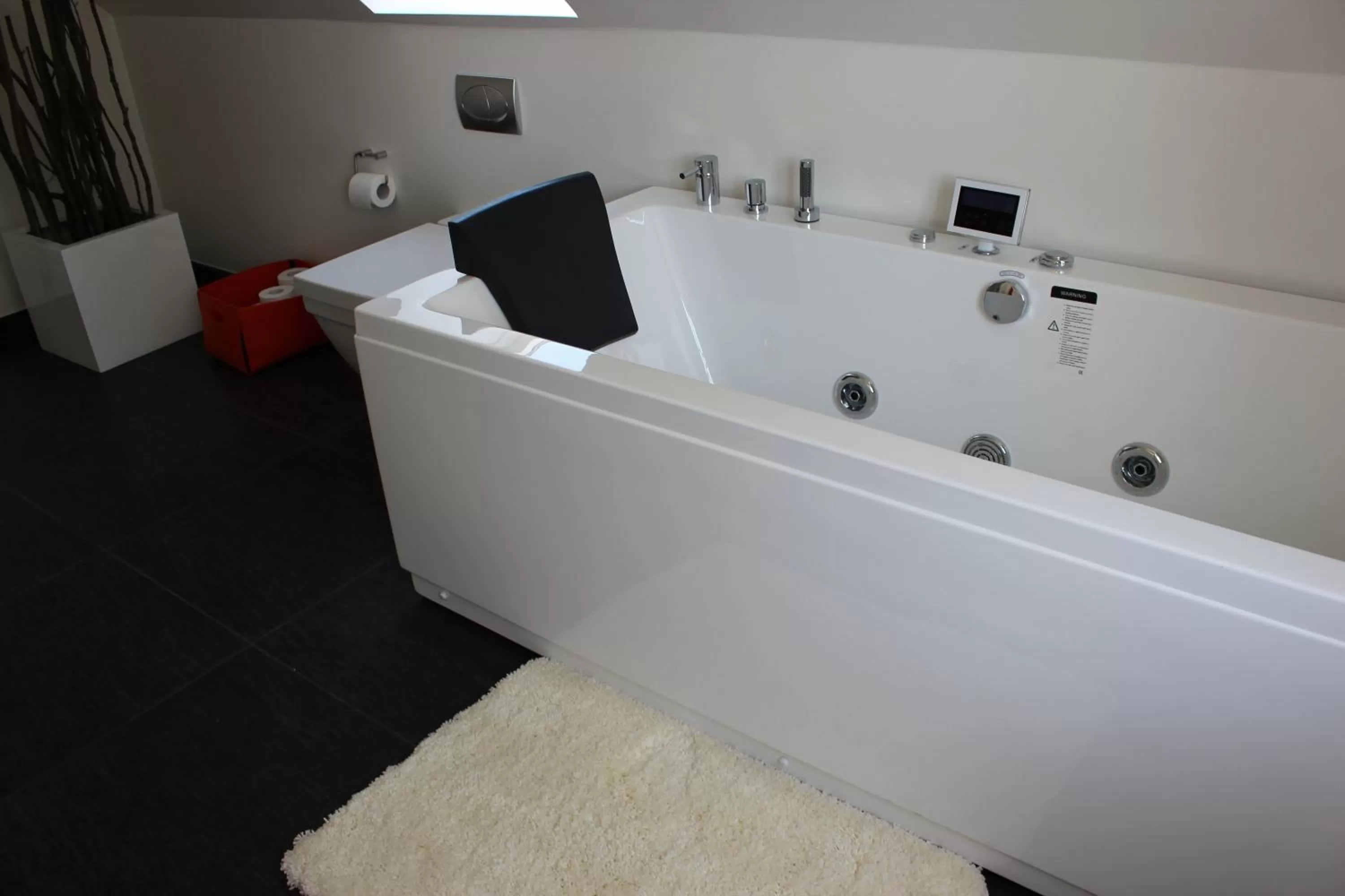 Bath in 272 Bed & Breakfast