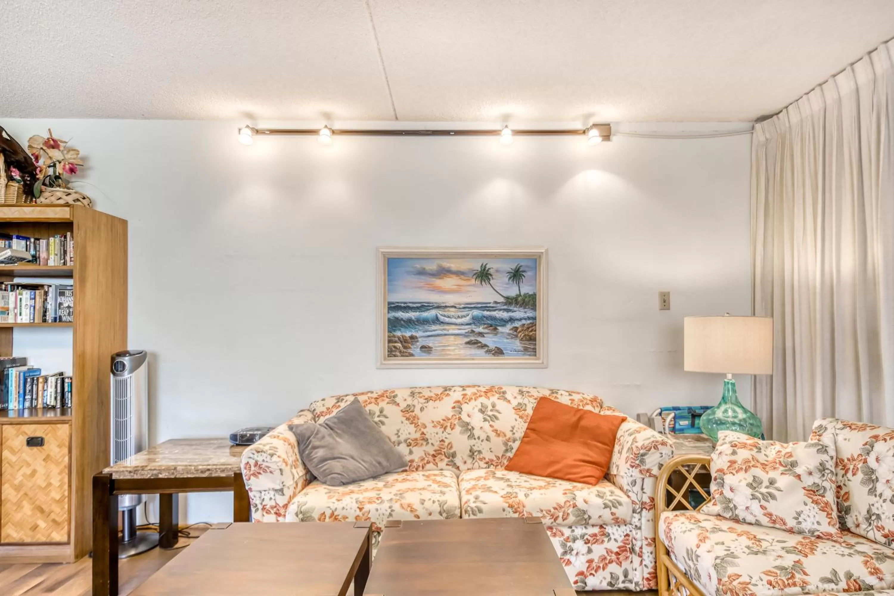 Seating Area in Kihei Kai Nani