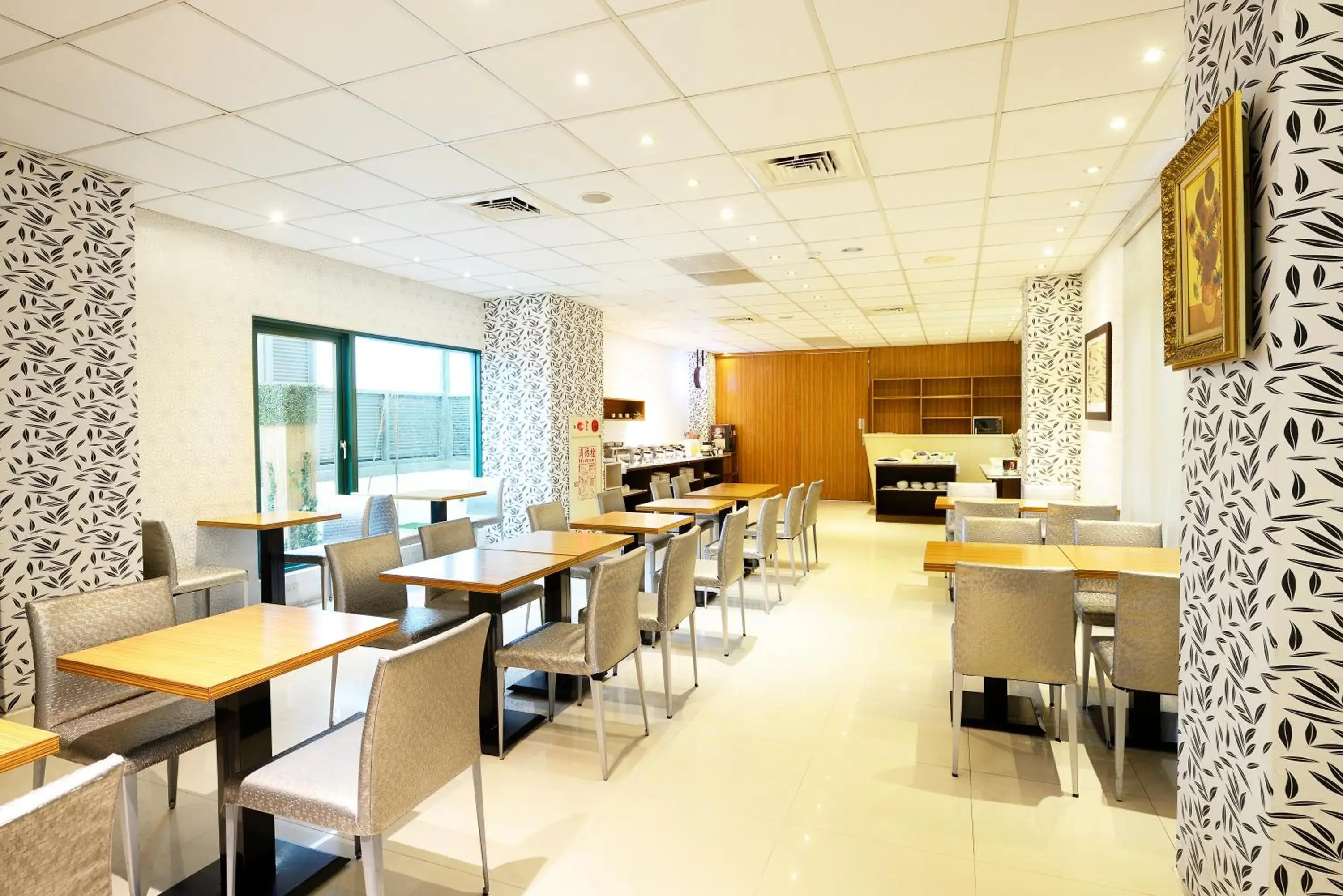 Restaurant/Places to Eat in OHYA Boutique Motel-Yong-Kang Branch