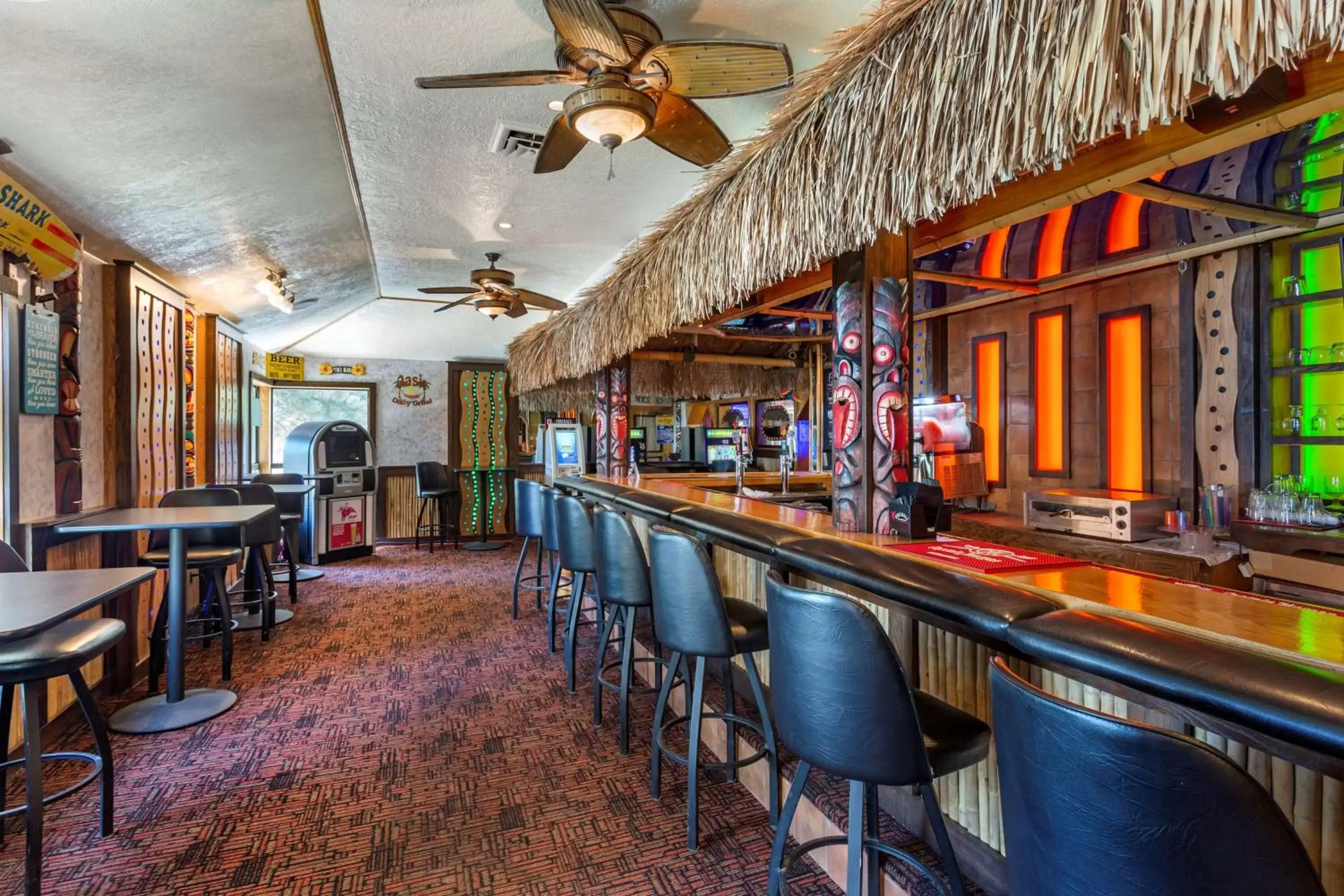 Lounge or bar in Best Western Dunmar Inn Lounge or bar in Best Western Dunmar Inn