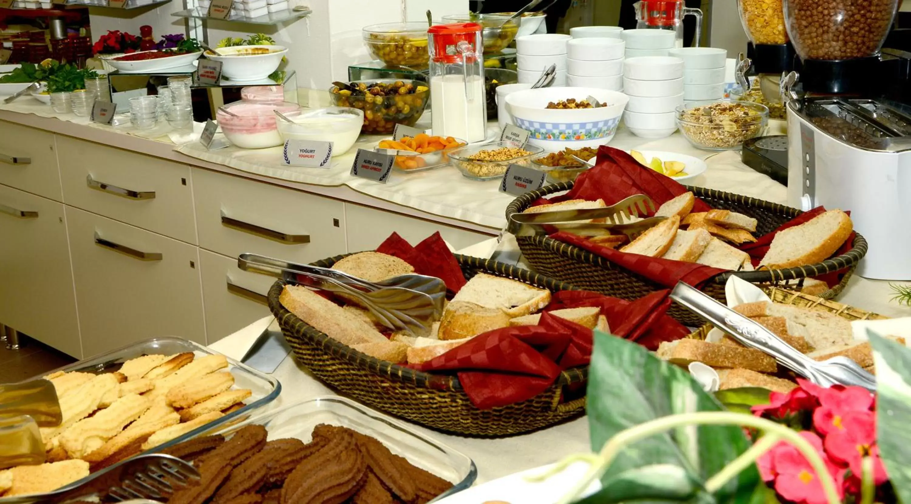 Buffet breakfast, Food in Anzac Hotel