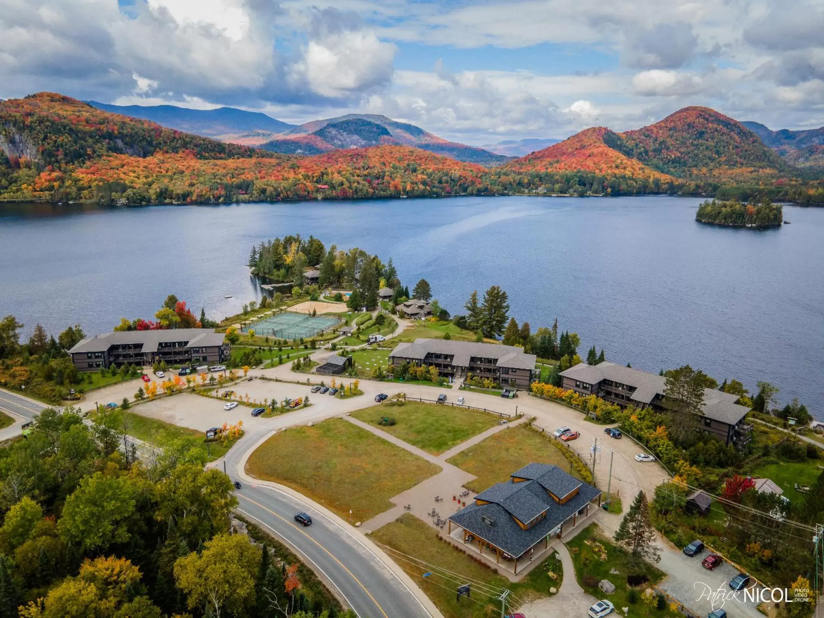 Bird's-eye View in Suites-sur-Lac