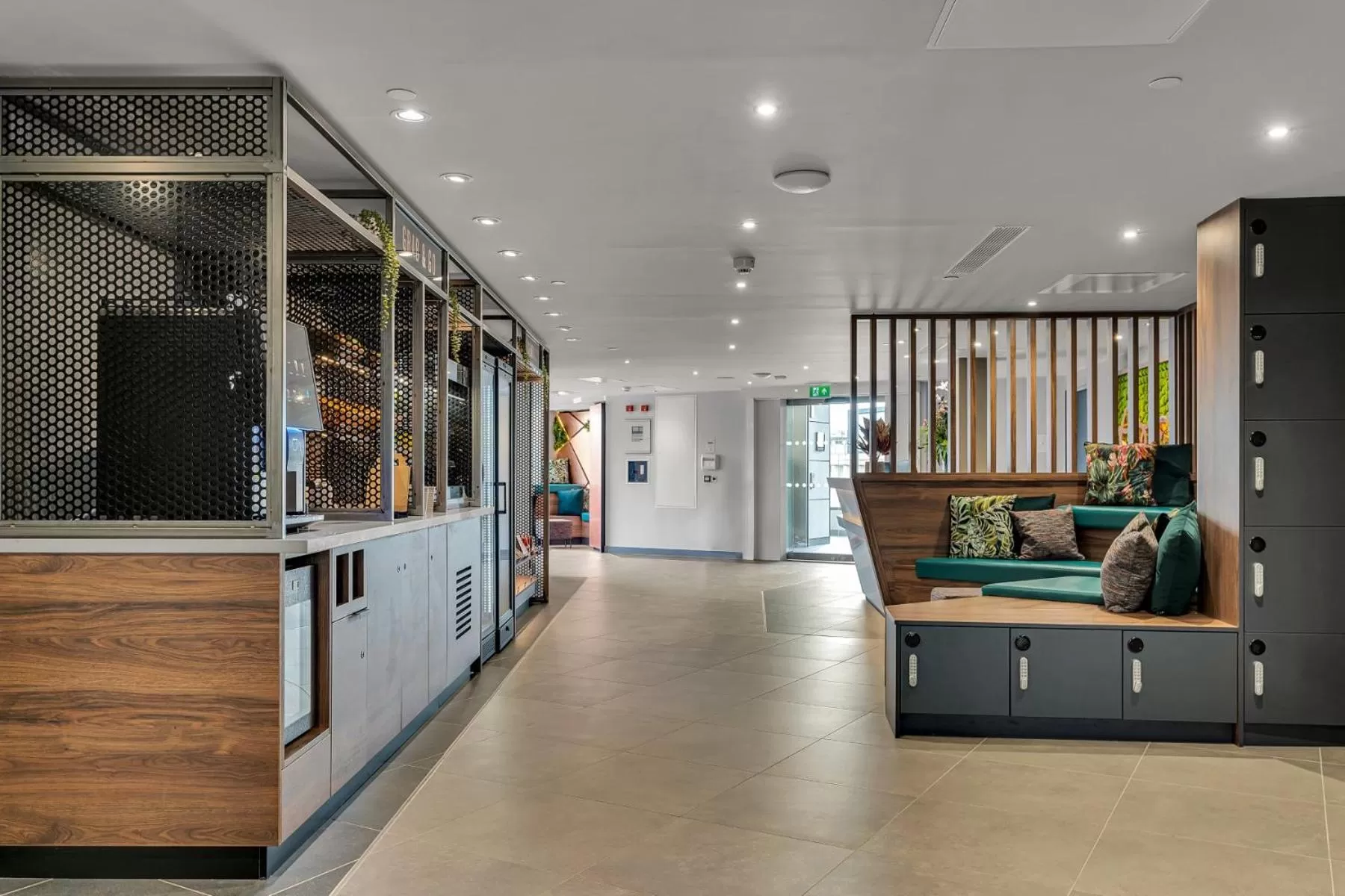 Lobby or reception in Roomzzz Edinburgh