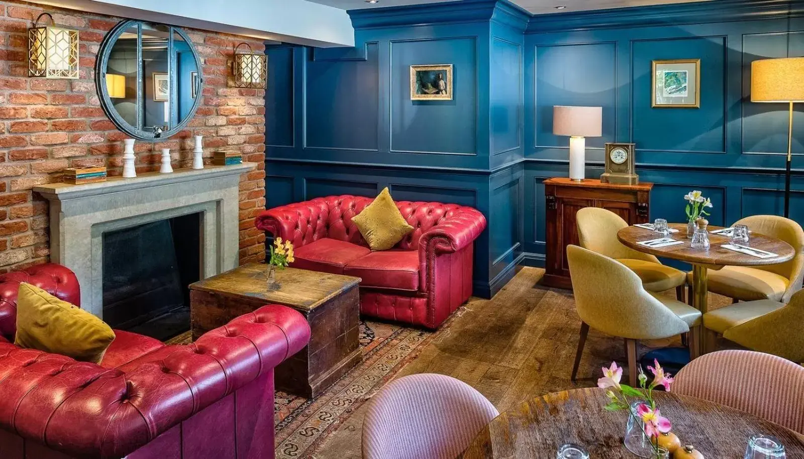 Lounge or bar in The Great House At Sonning
