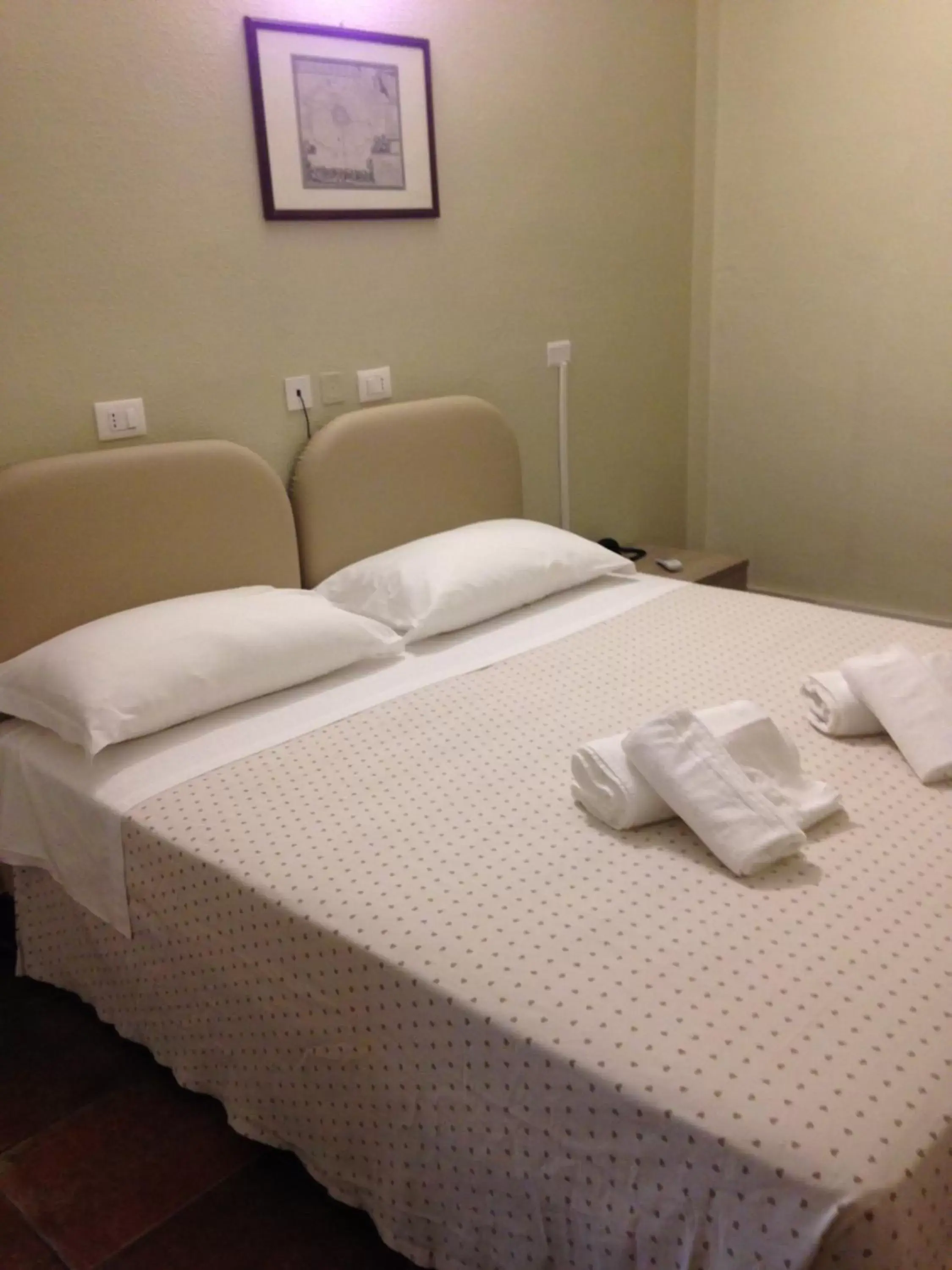 Bed in Albergo San Michele