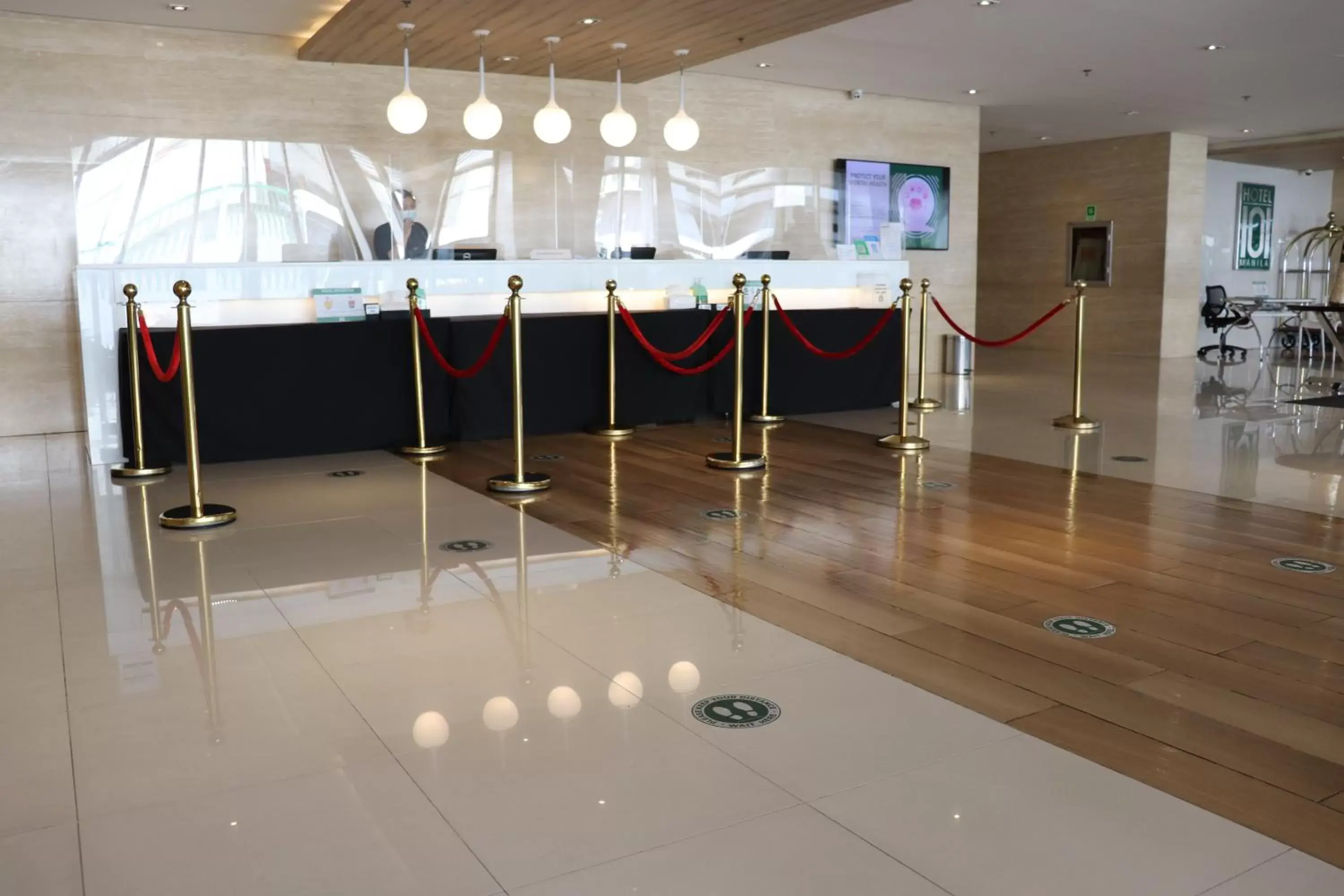 Lobby or reception in Hotel 101 - Manila